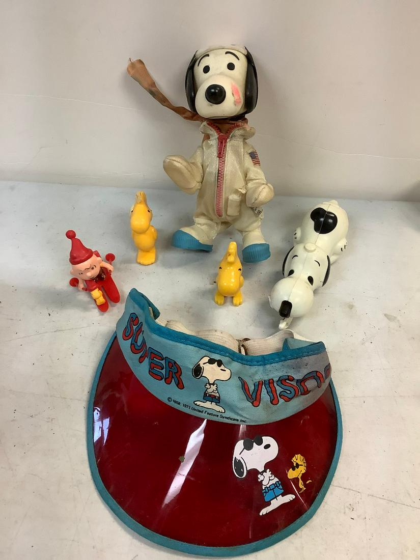 Lot of Vintage Snoopy toys and more: Lot of Vintage Snoopy toys and more