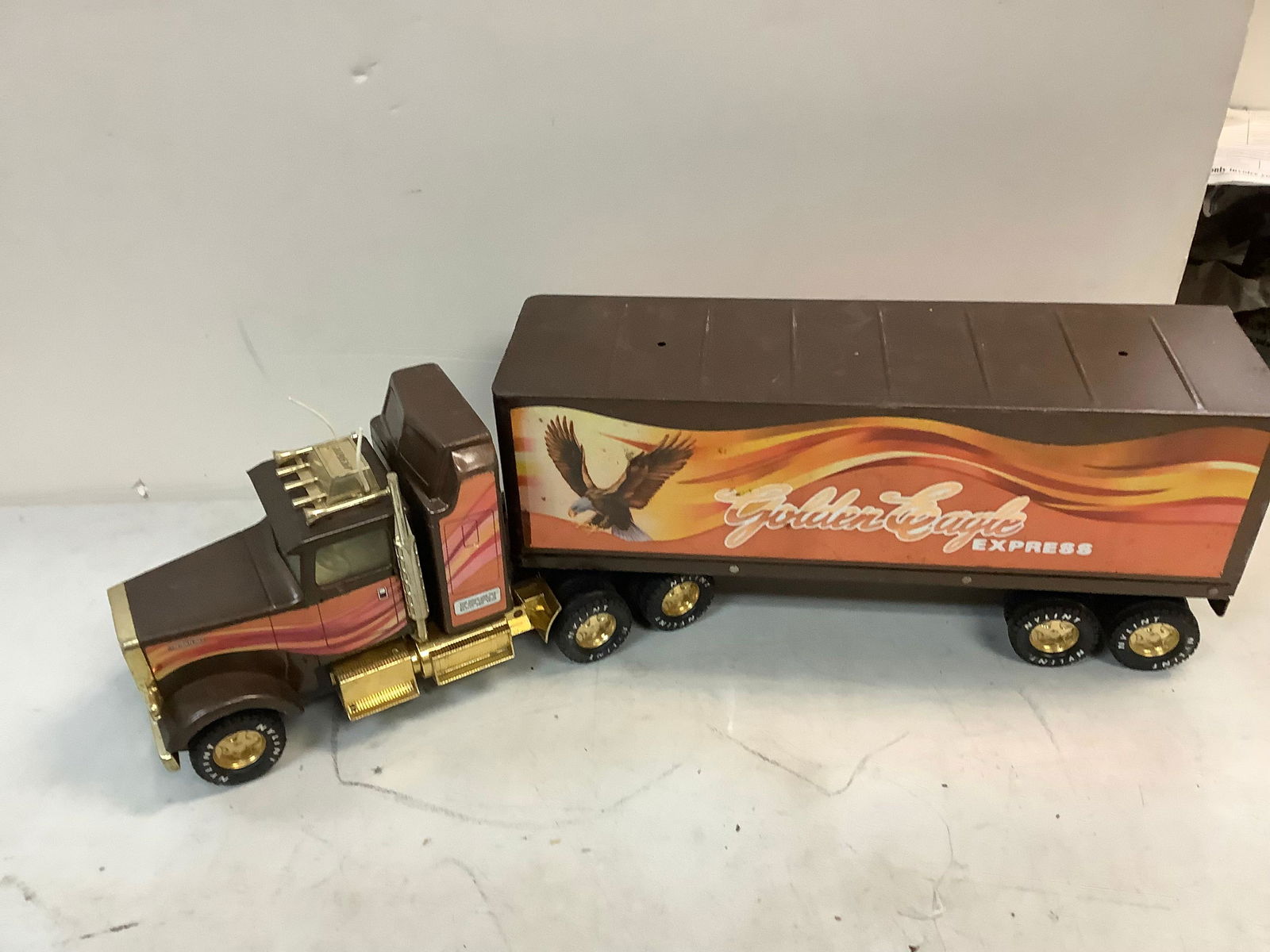 Nylint Tractor Trailer 23" (1 of 1)