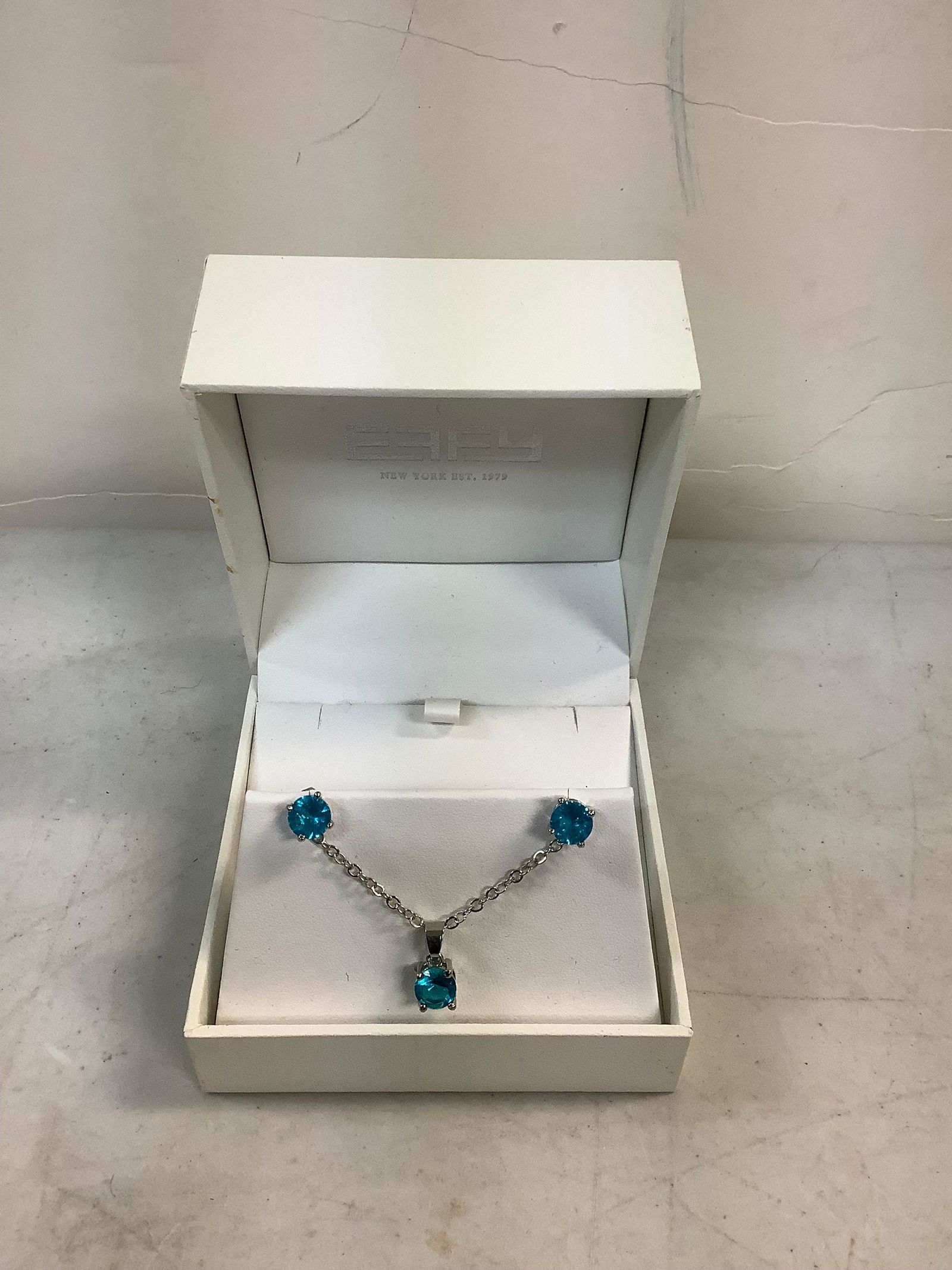 Effy Necklace and Earring Set (1 of 1)