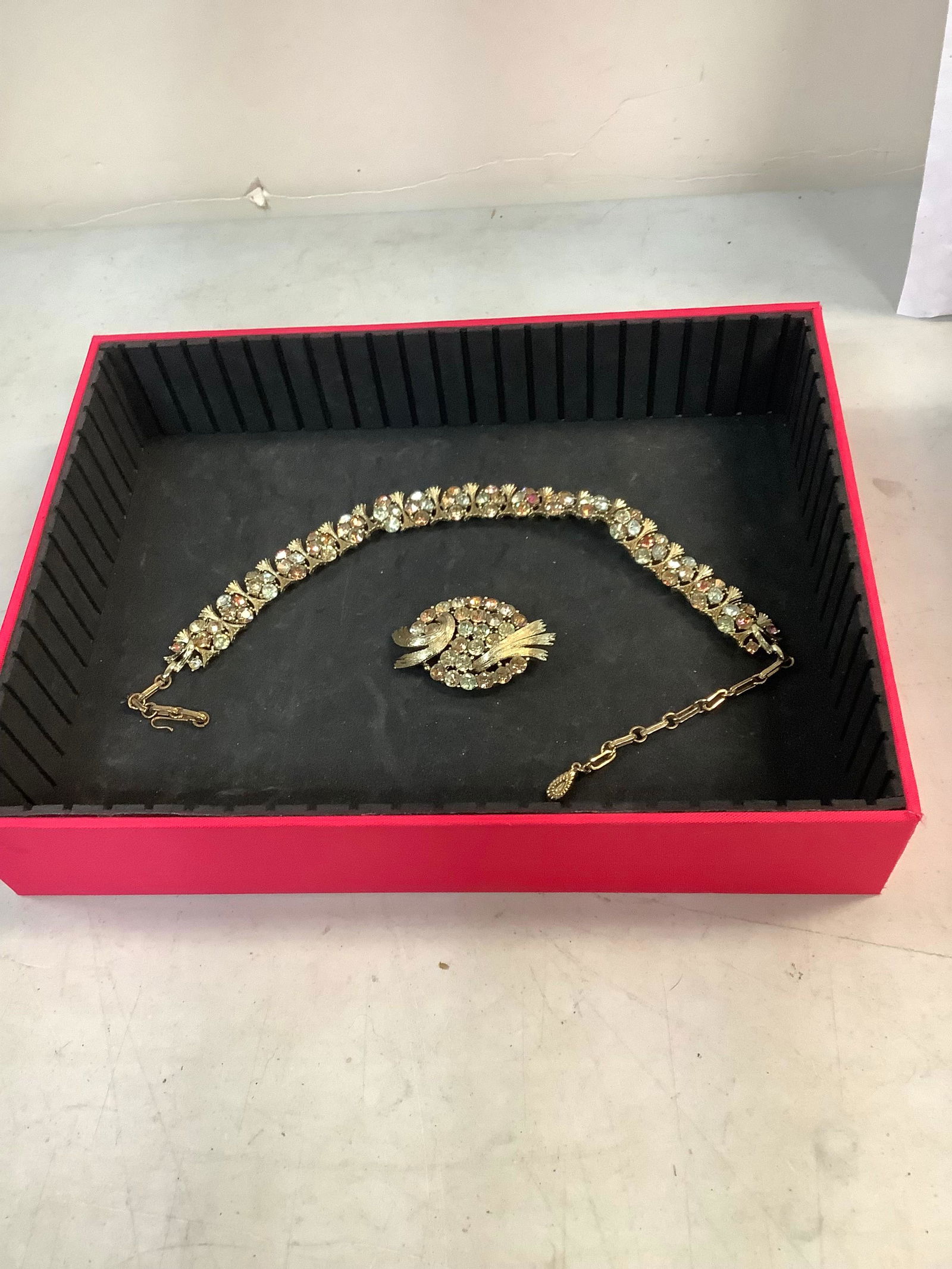 Lisner Necklace and Brooch (1 of 1)