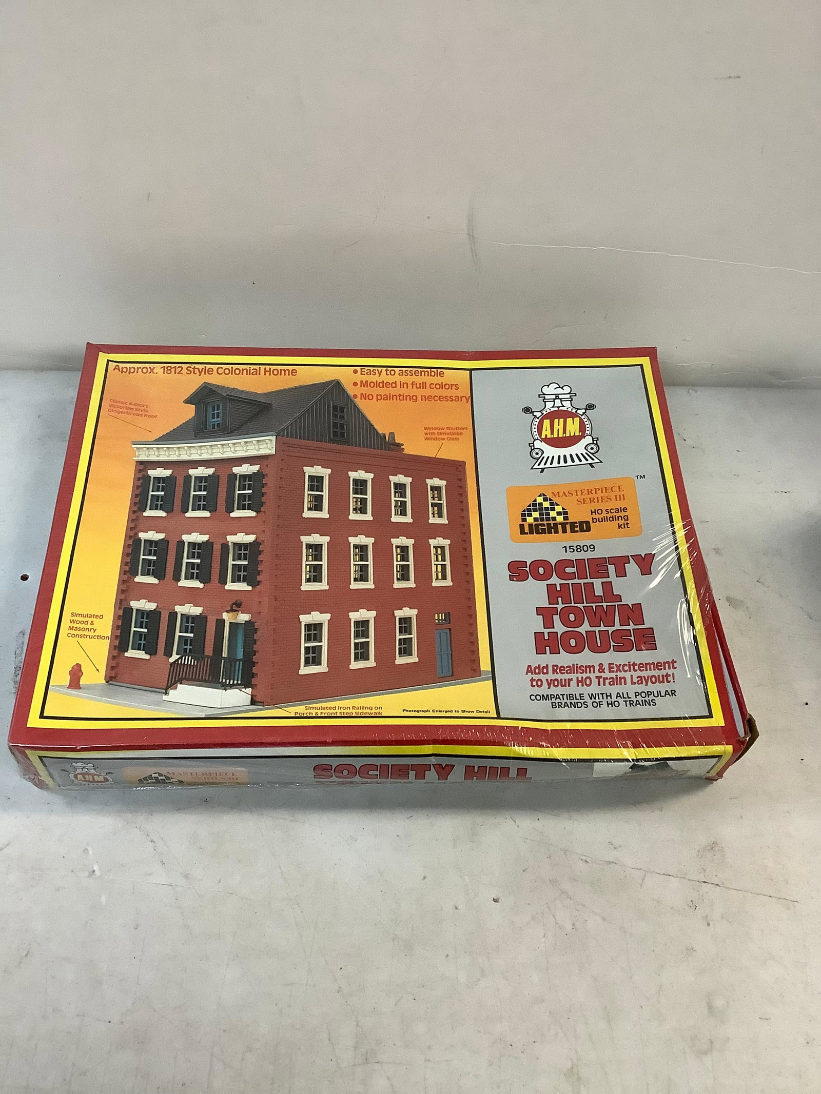 Sealed AHM Society Hill Town House Masterpiece Series HO Scale Building Kit 15809 (1 of 1)