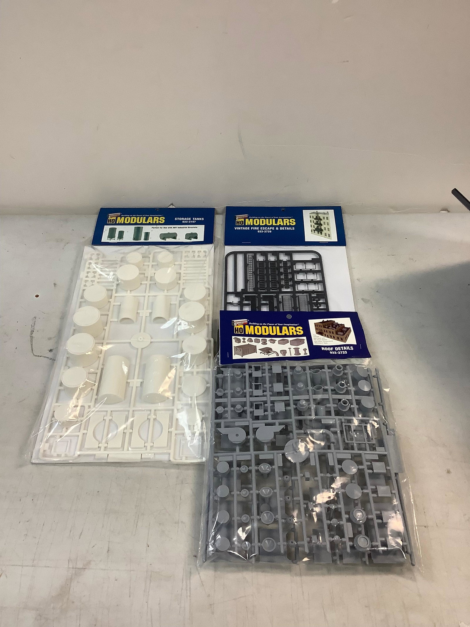 Sealed Cornerstone Series HO Modulars Vintage Fire Escape & Details, Storage Tanks and Roof Details (1 of 1)