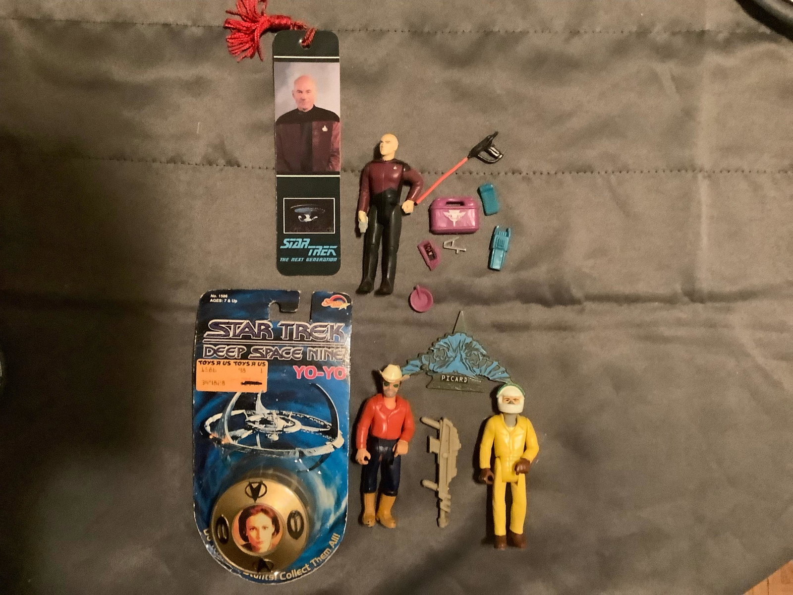 Lot of Star Trek Yo-Yo, Spock Figure, Accessories and More: Lot of Star Trek Yo-Yo, Spock Figure, Accessories and More