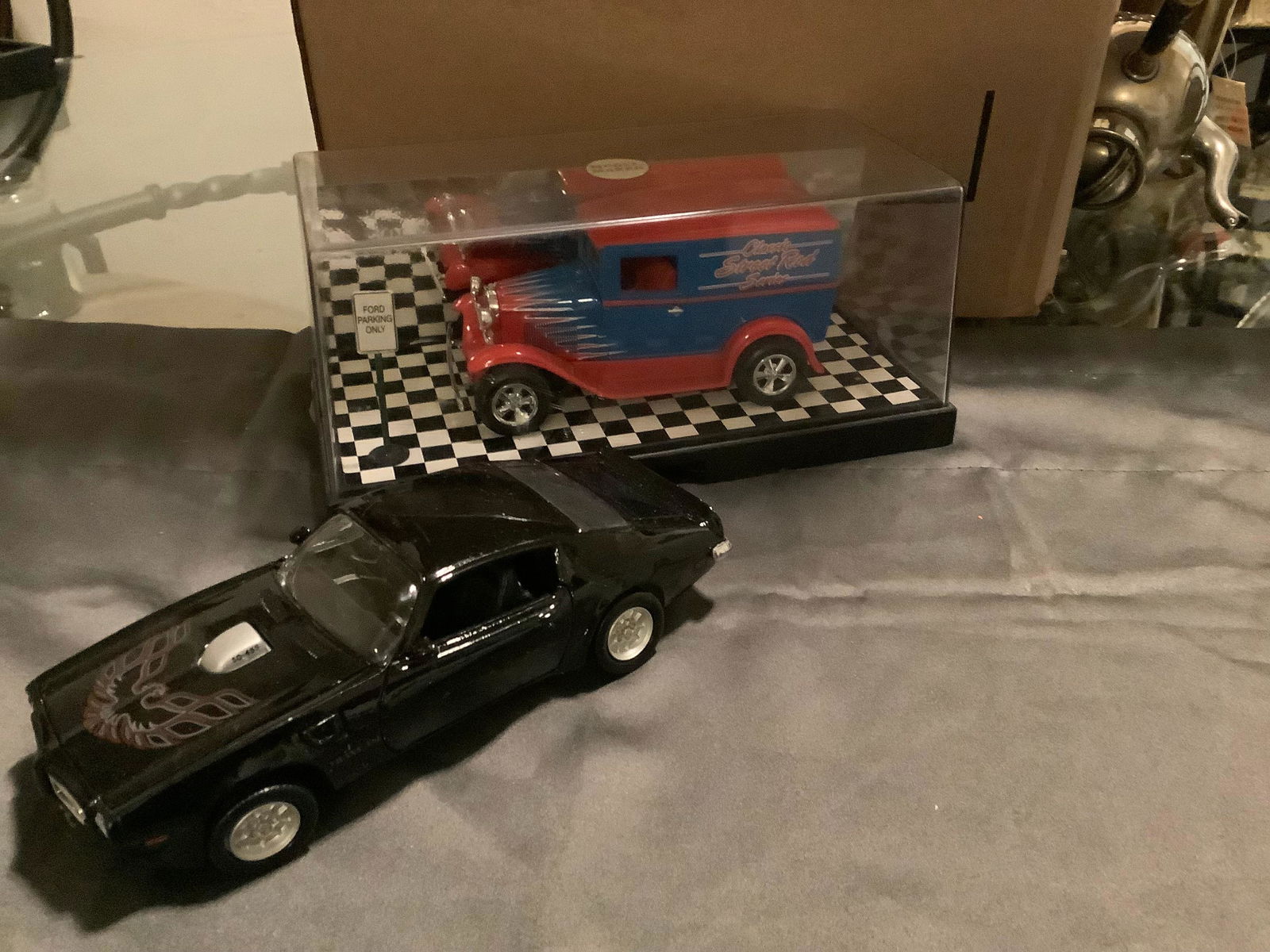 Classic Street Rod Series Car in Case and 1973 Pontiac Firebird Scale 1:24 Model Car (1 of 1)