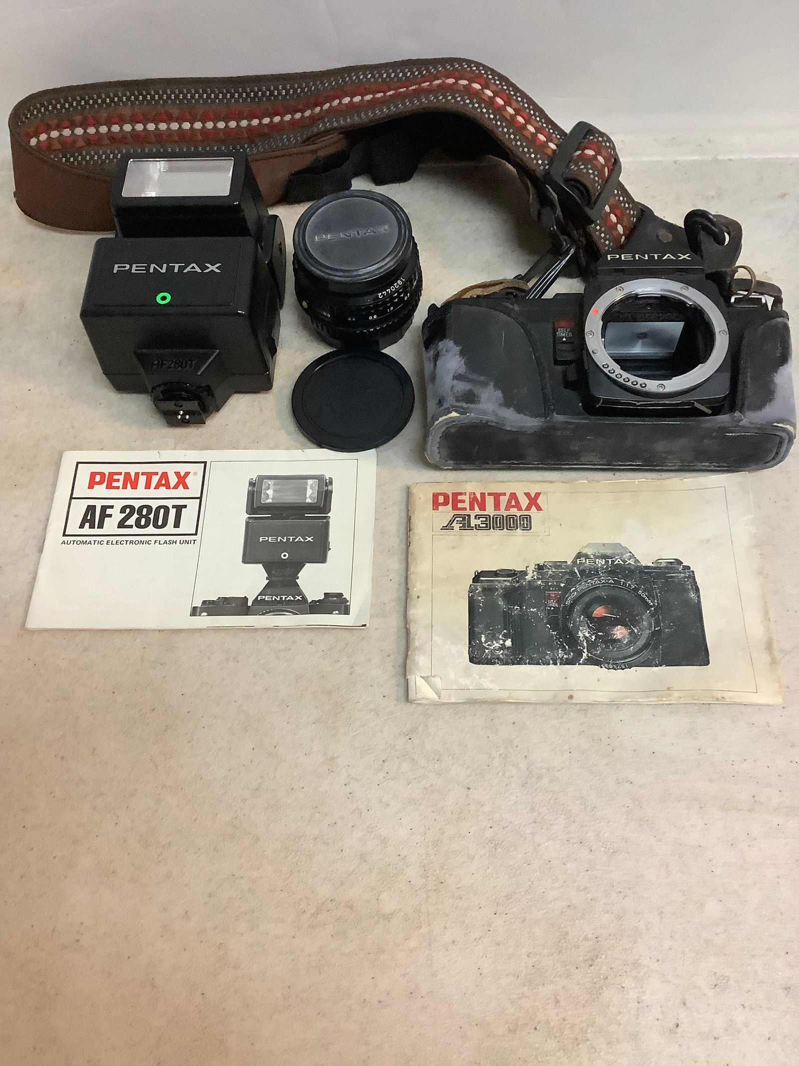 Vintage Pentax A3000 w/ Automatic Electronic Flash Unit AF280T (1 of 1)