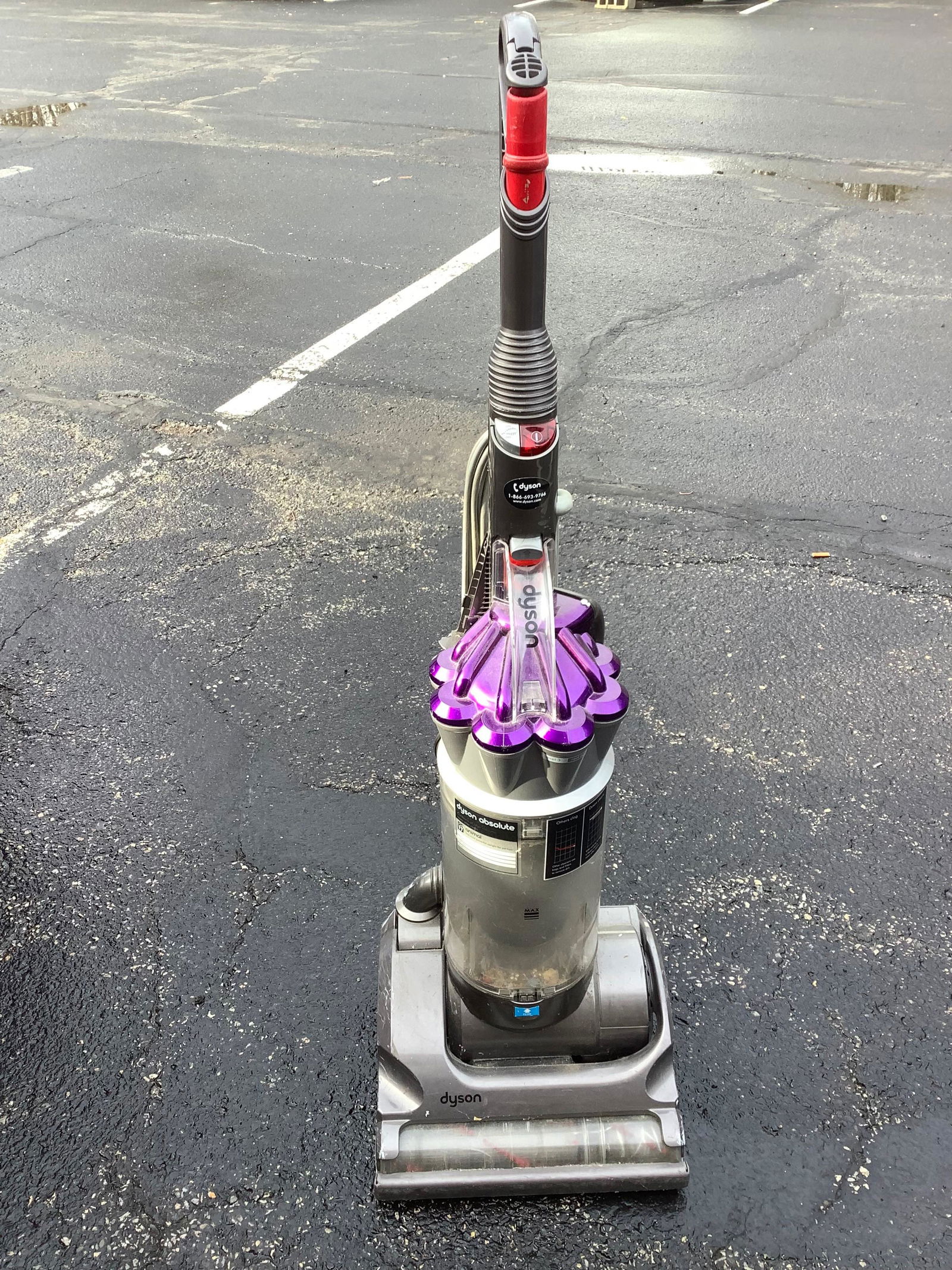Dyson Absolute Vacuum (1 of 1)