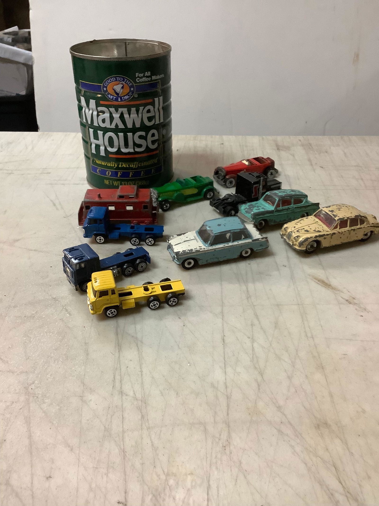 Vintage hot wheels and matchbox cars: Vintage hot wheels and matchbox cars