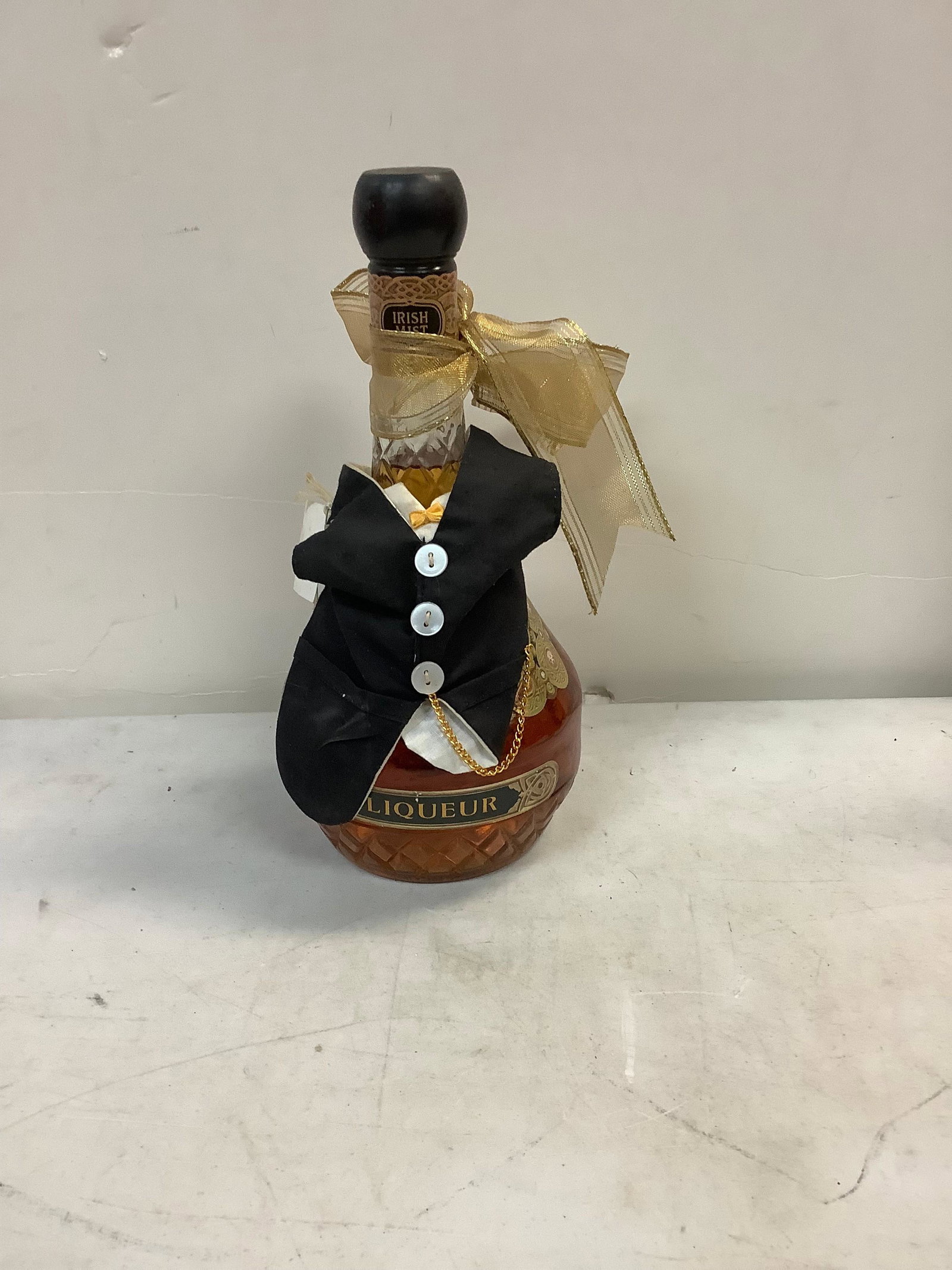 Irish Mist Liqueur 750ml (Unopened): Any contents in bottle is Free; You are bidding on the bottle & unbroken tax stamp