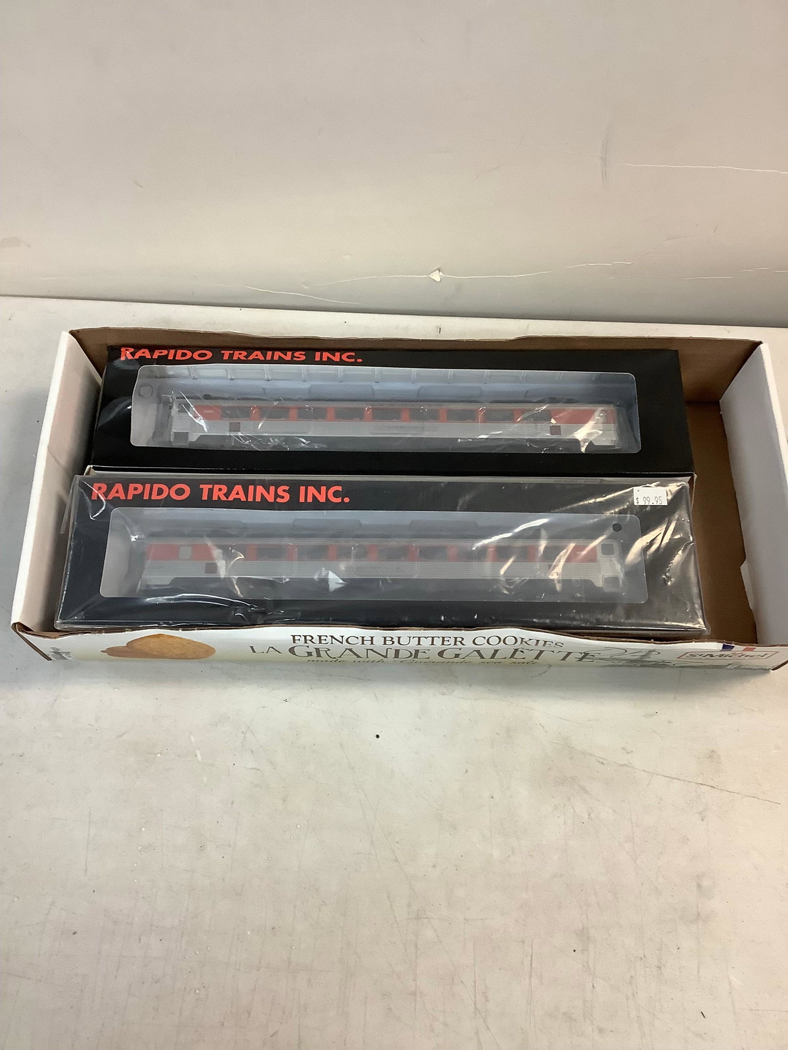 2 Rapido trains inc. new haven models (1 of 1)