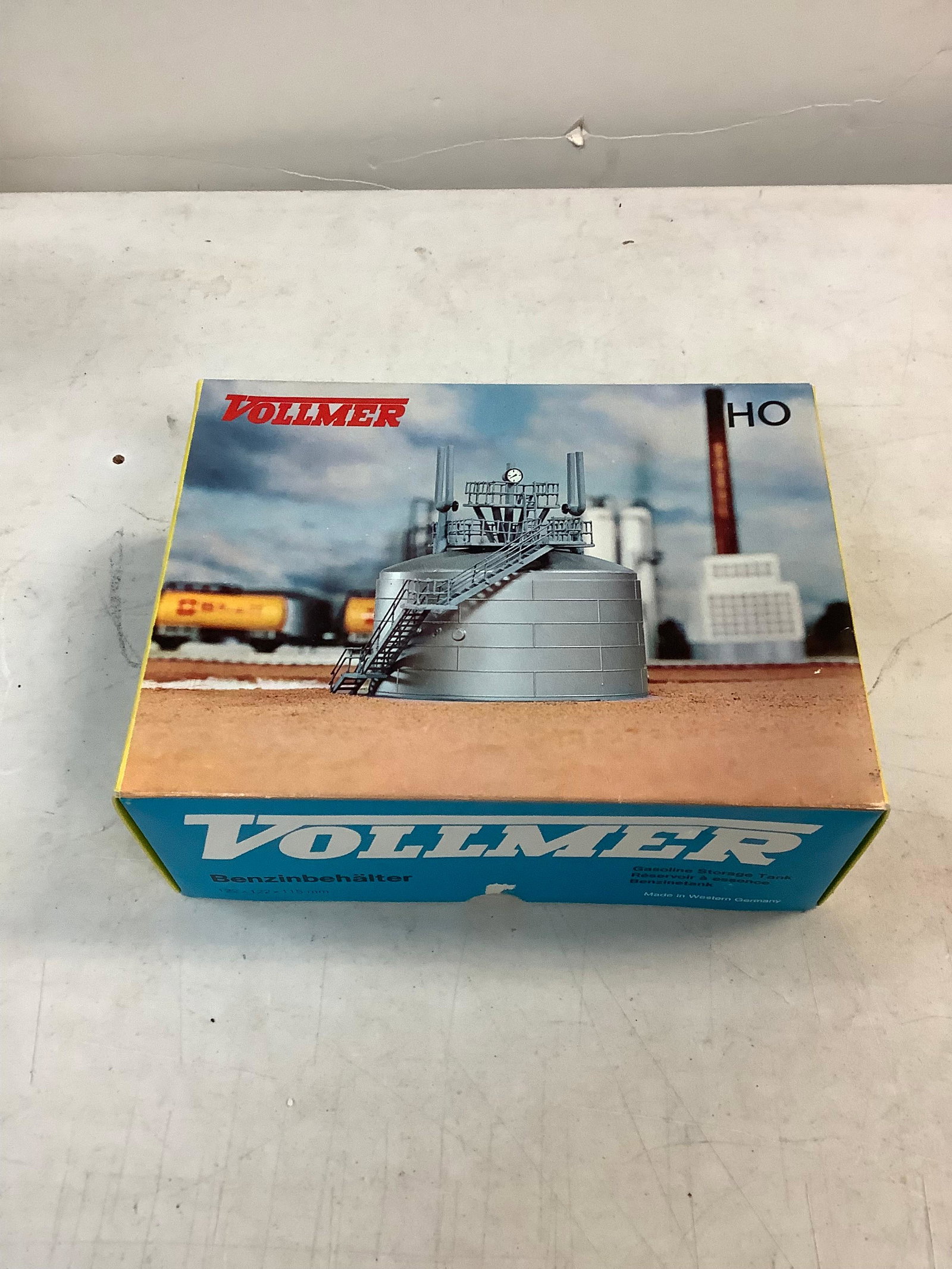 Vollmer Gasoline storage tank (1 of 1)