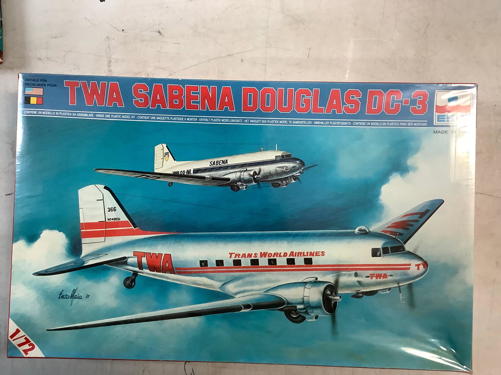 ESCI TWA Sabena Douglas DC-3 sealed (1 of 1)