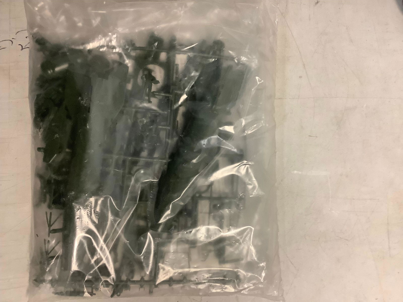 Revell German V-2 Missile With trailer and Launching Pad sealed (1 of 1)