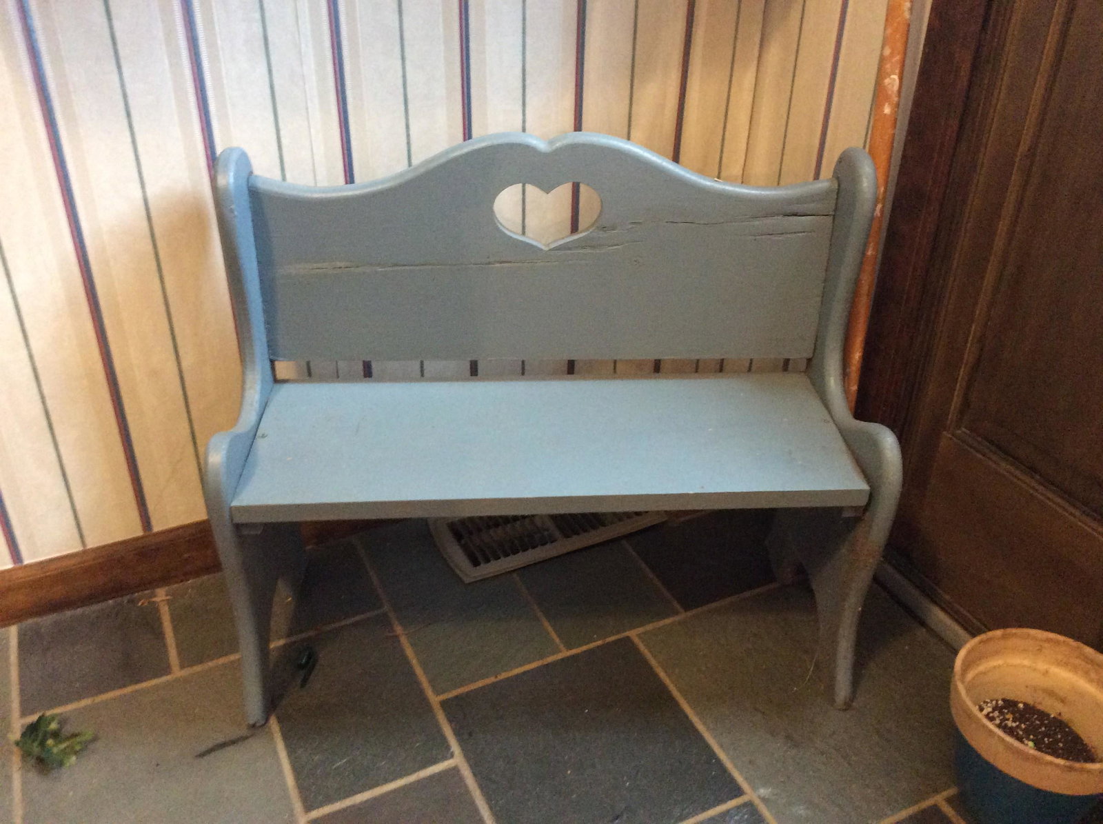 Decorative Wooden Garden Bench 20x24: Decorative Wooden Garden Bench 20x24