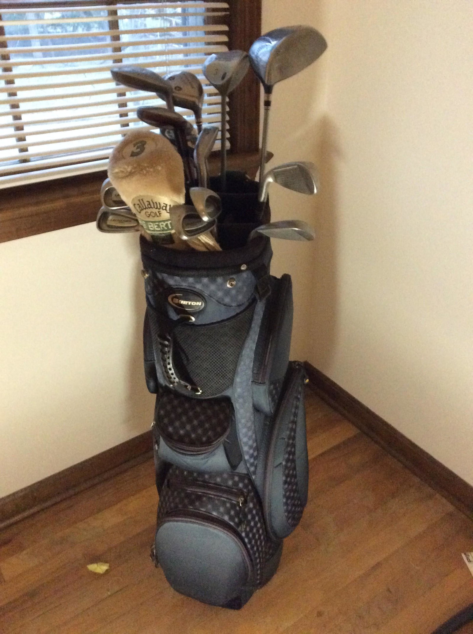 Burten Golf Bag w/ Clubs Calloway, King Cobra, Wilson, Cleveland and More: Burten Golf Bag w/ Clubs Calloway, King Cobra, Wilson, Cleveland and More