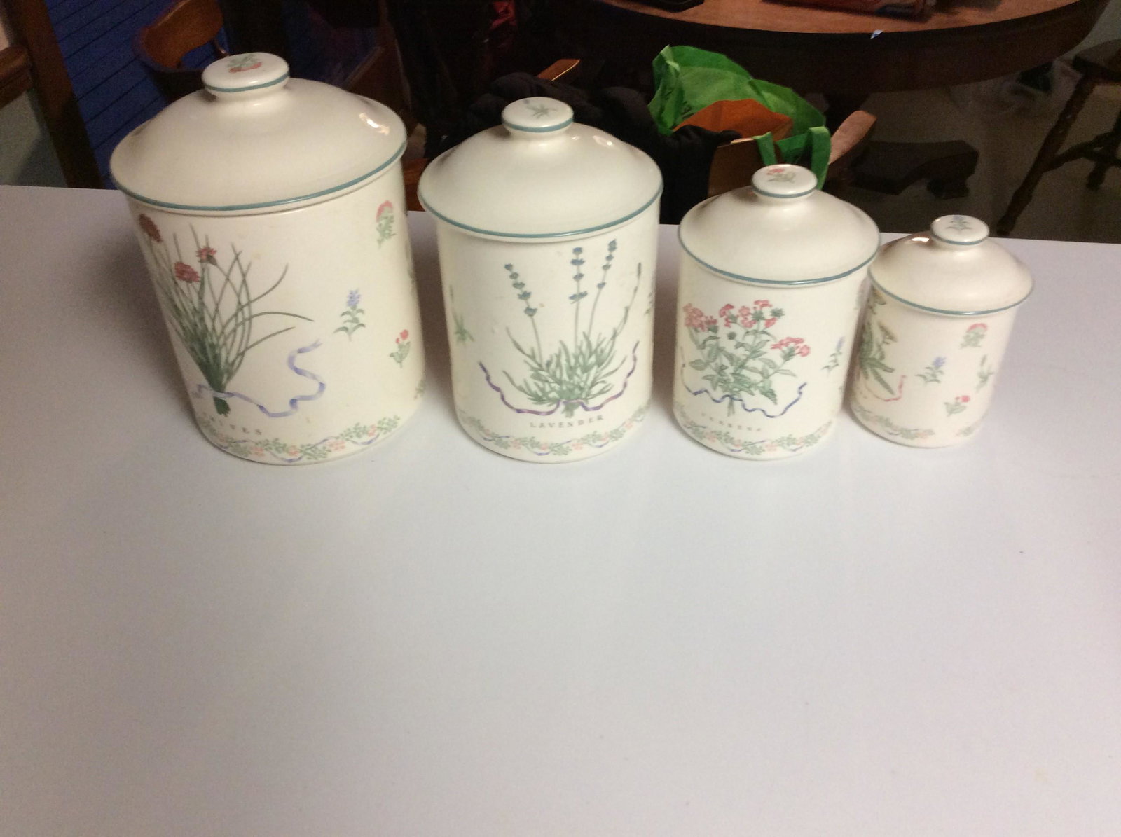 4 Piece Cannister Set: 4 Piece Cannister Set
