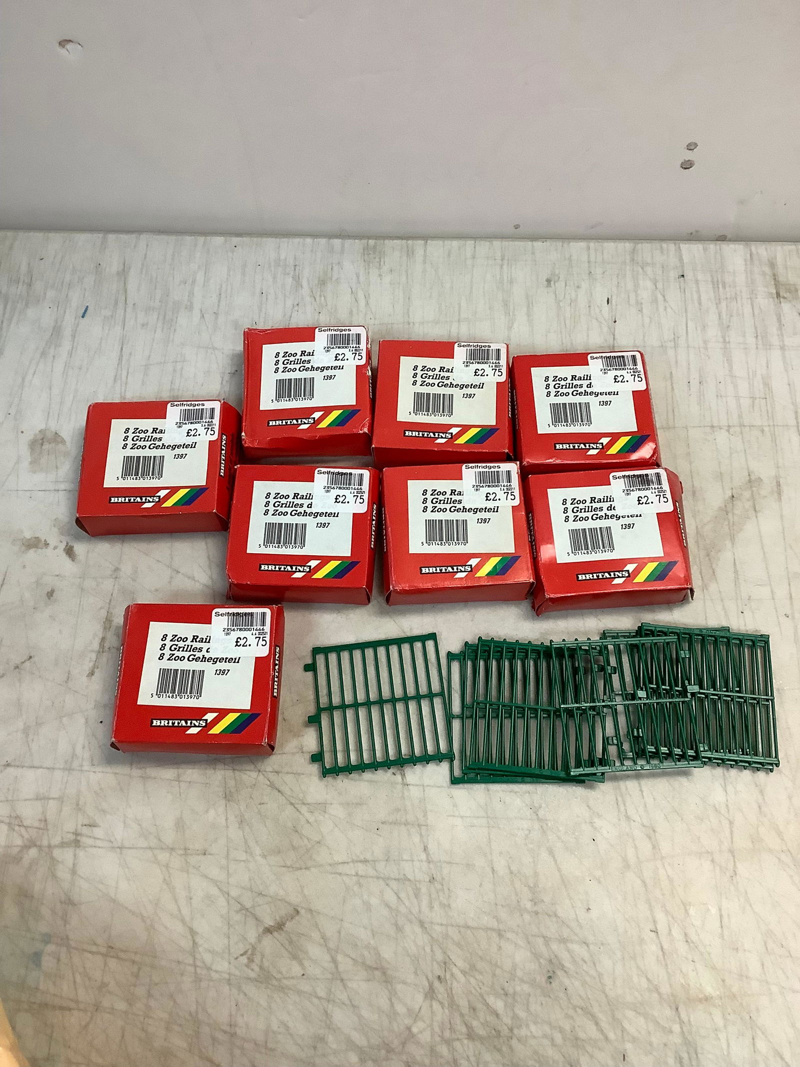 Lot of Britain's zoo fencing (1 of 1)