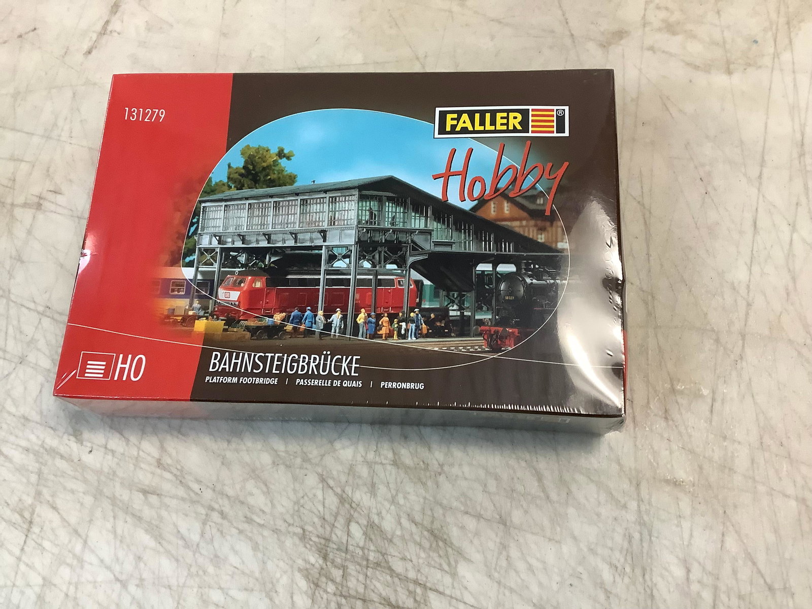 Faller sealed platform foot bridge (1 of 1)