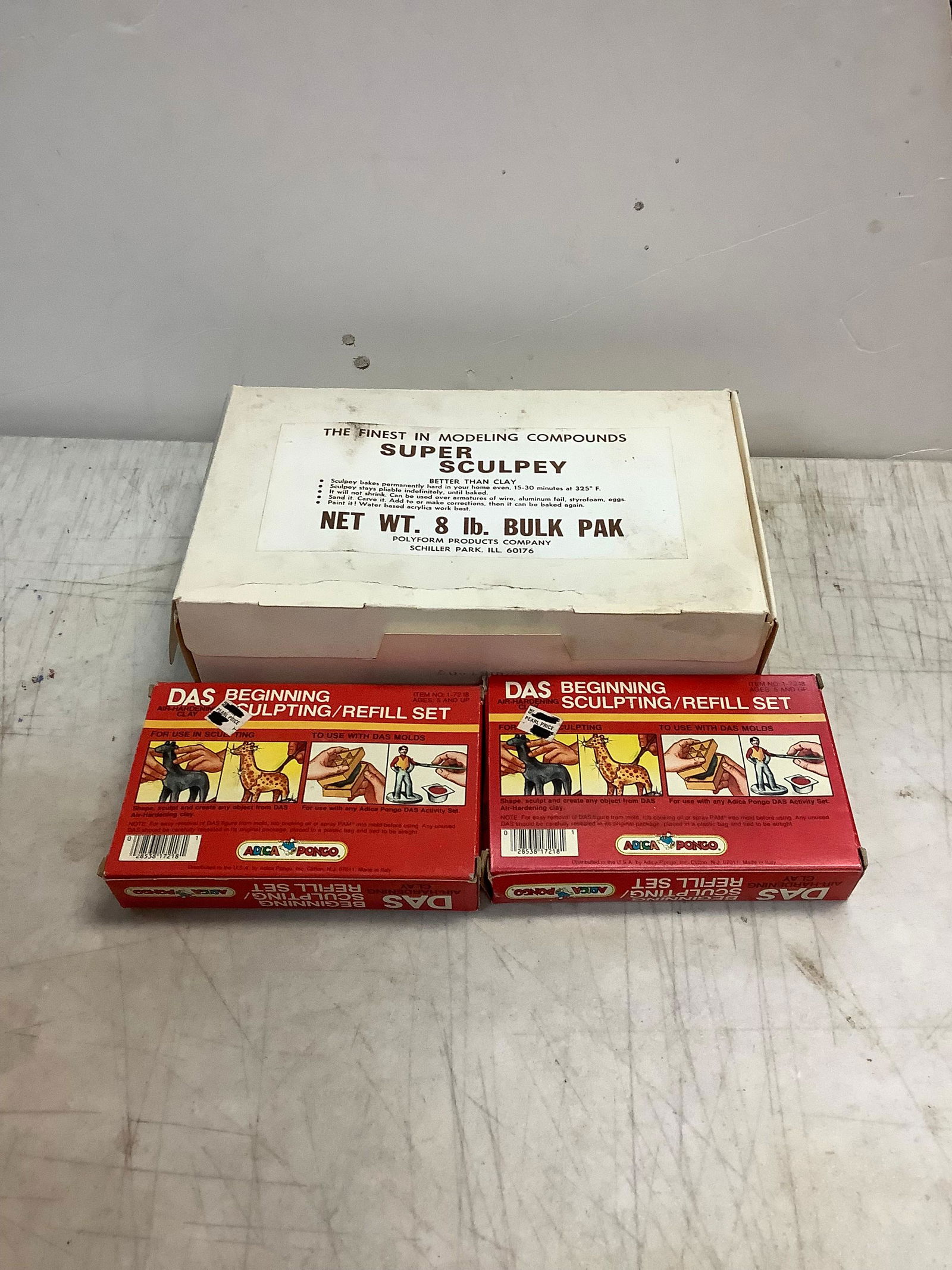 modeling clay (1 of 1)