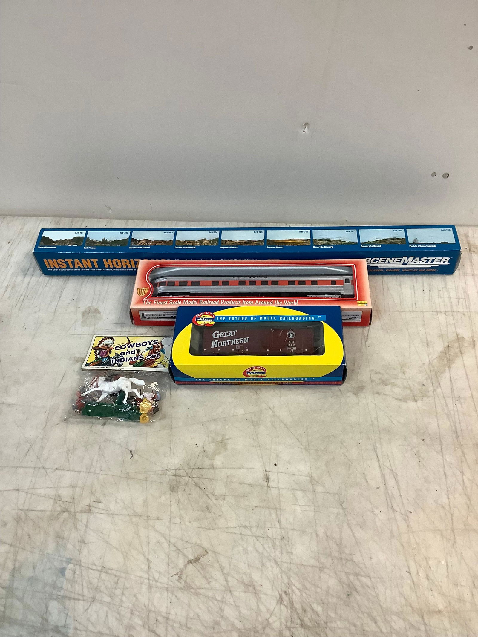 Lot of Ready to Roll Athearn Train,  IHC Premier Series Train and more (1 of 1)
