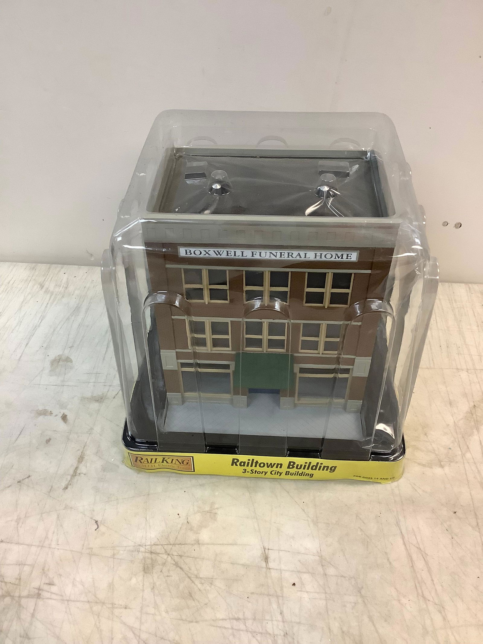 Rail King  Rail Town Building "Boxwell Funeral Home" 11" (1 of 1)