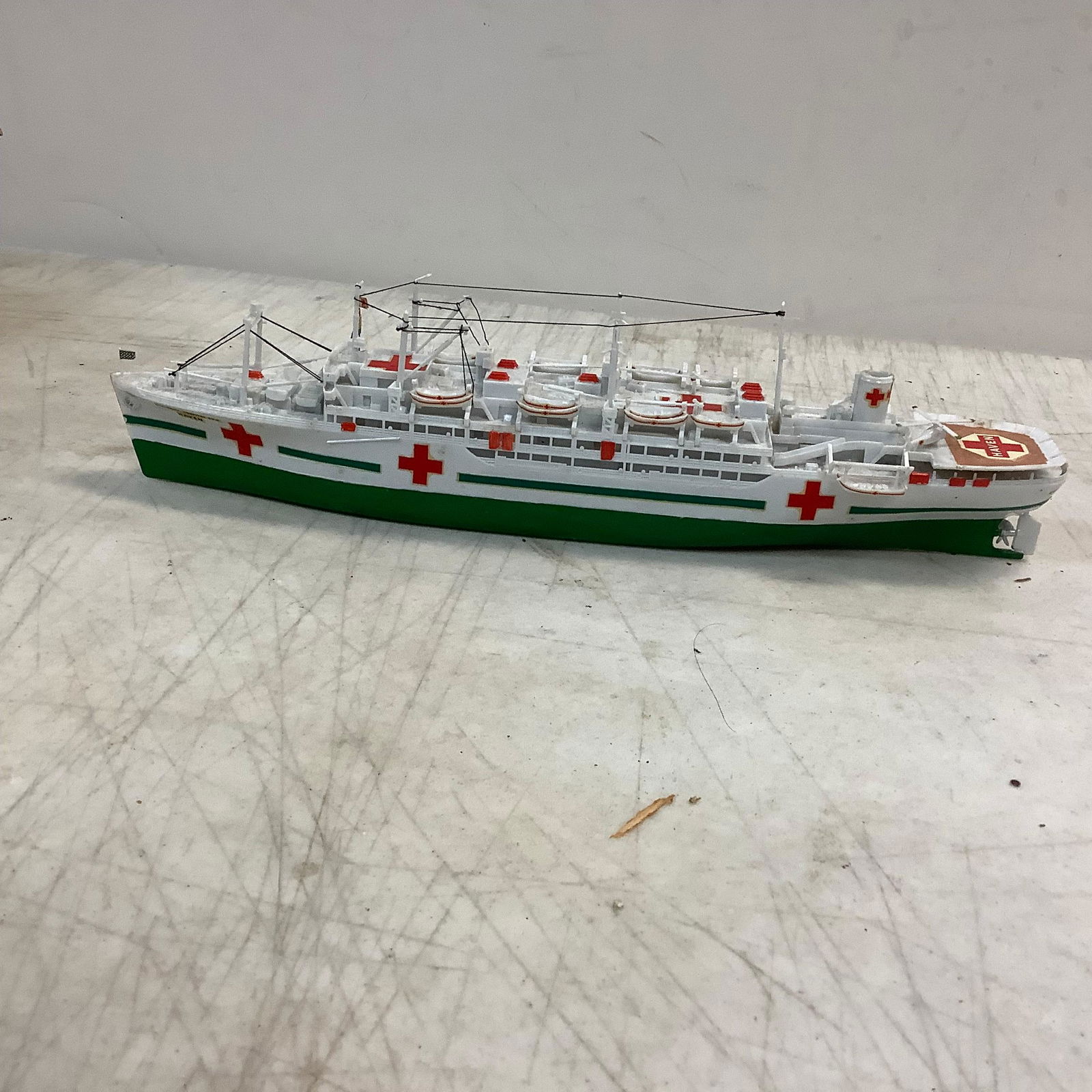 us navy hospital plastic ship model (1 of 1)