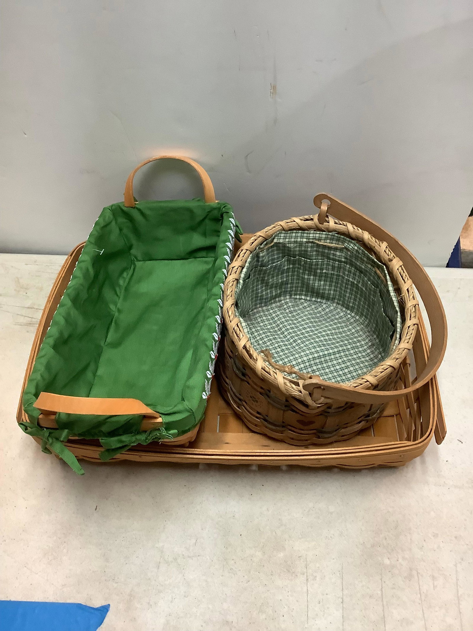 Lot of wicker baskets and more: Lot of wicker baskets and more