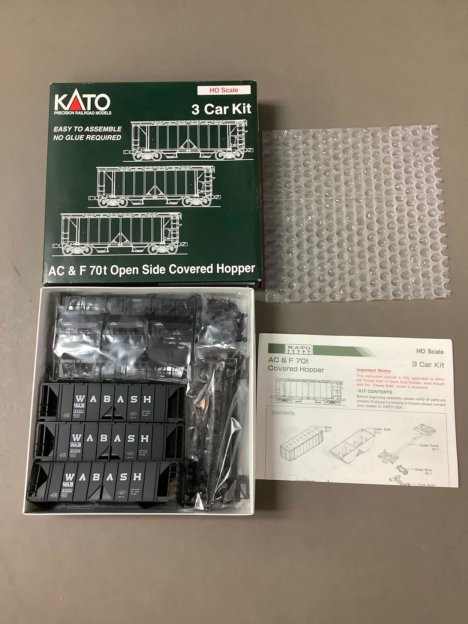Kato Precision Railroad Model, 3 car kit (1 of 1)
