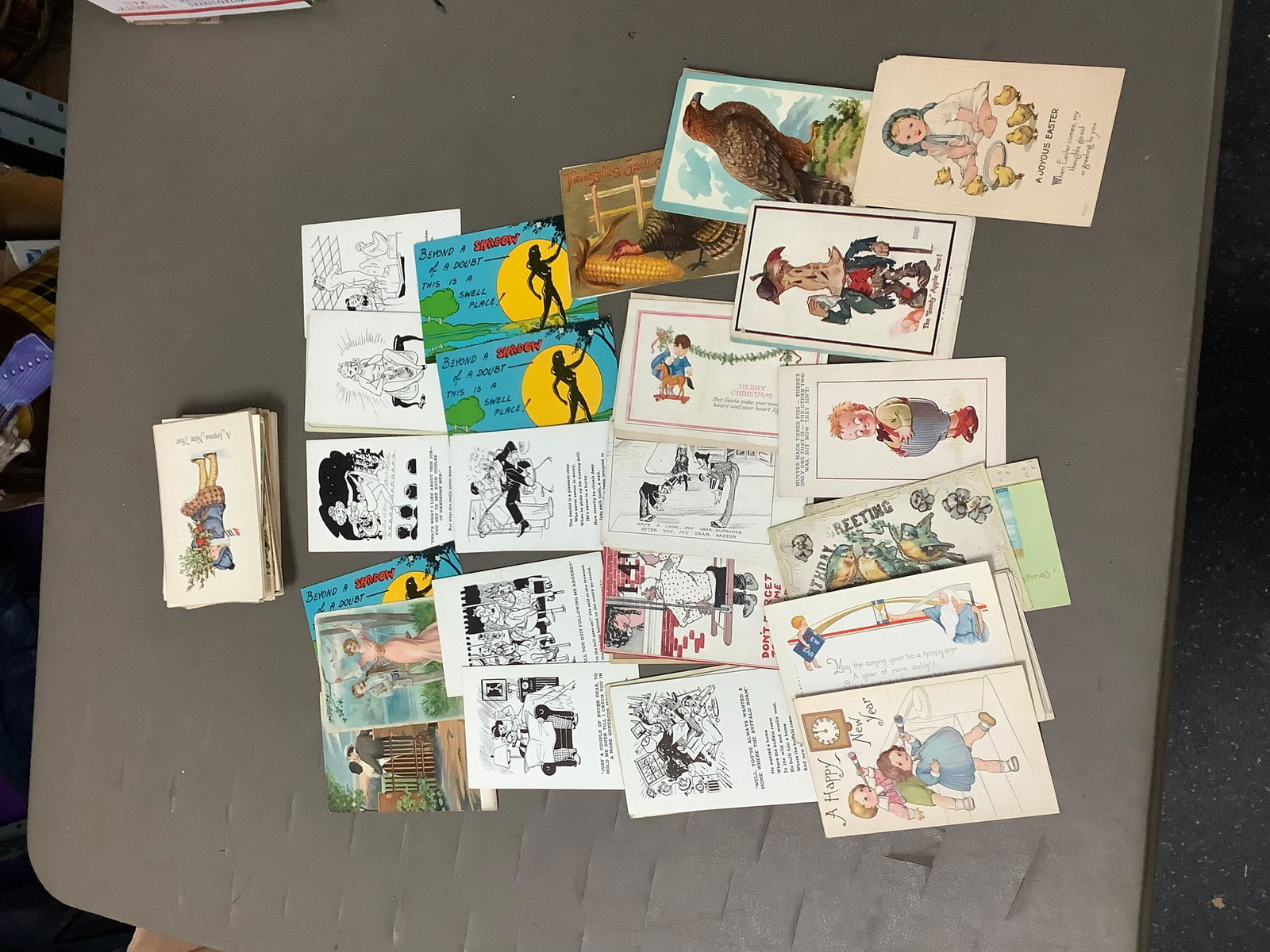 Lot of 1898-1940 Women & Holiday postcards (1 of 1)