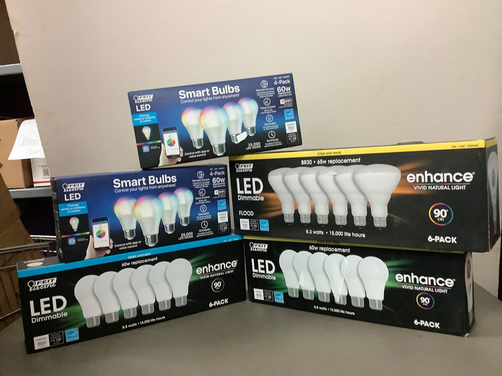 Lot of Feit Light Bulbs, 4 pack and 6 pack, Smart Bulbs and dimmable (1 of 1)