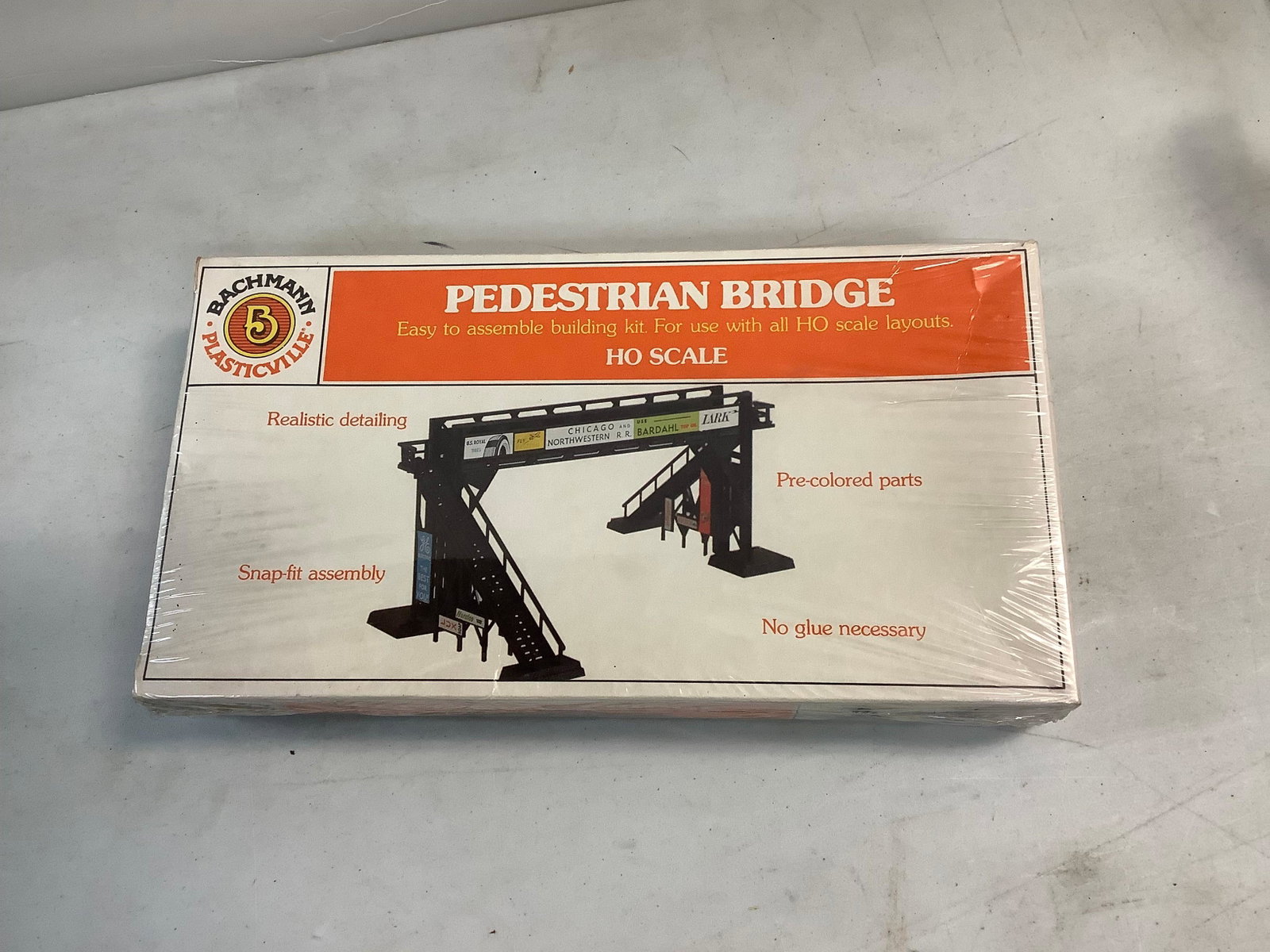 Bachmann Pedestrian Bridge sealed: Bachmann Pedestrian Bridge sealed