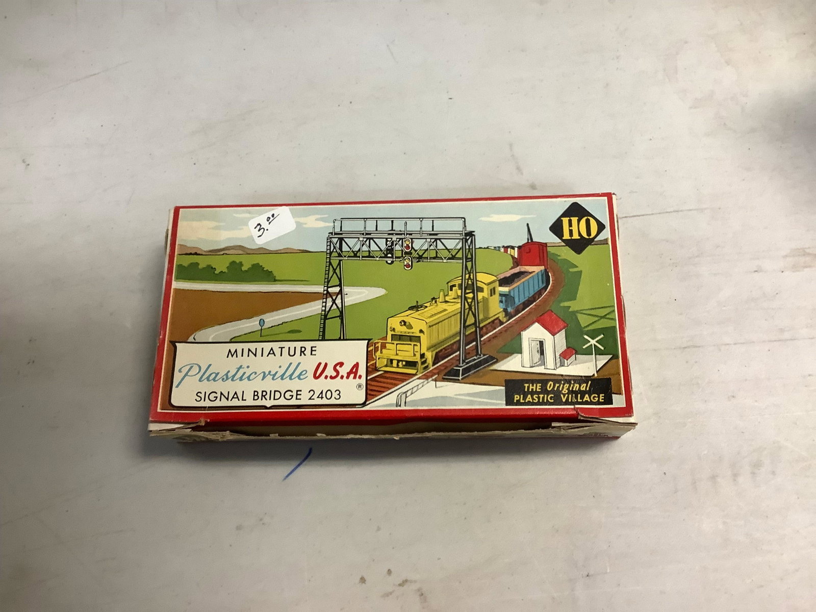 Plasticville U.S.A. Signal Bridge 2403: Plasticville U.S.A. Signal Bridge 2403