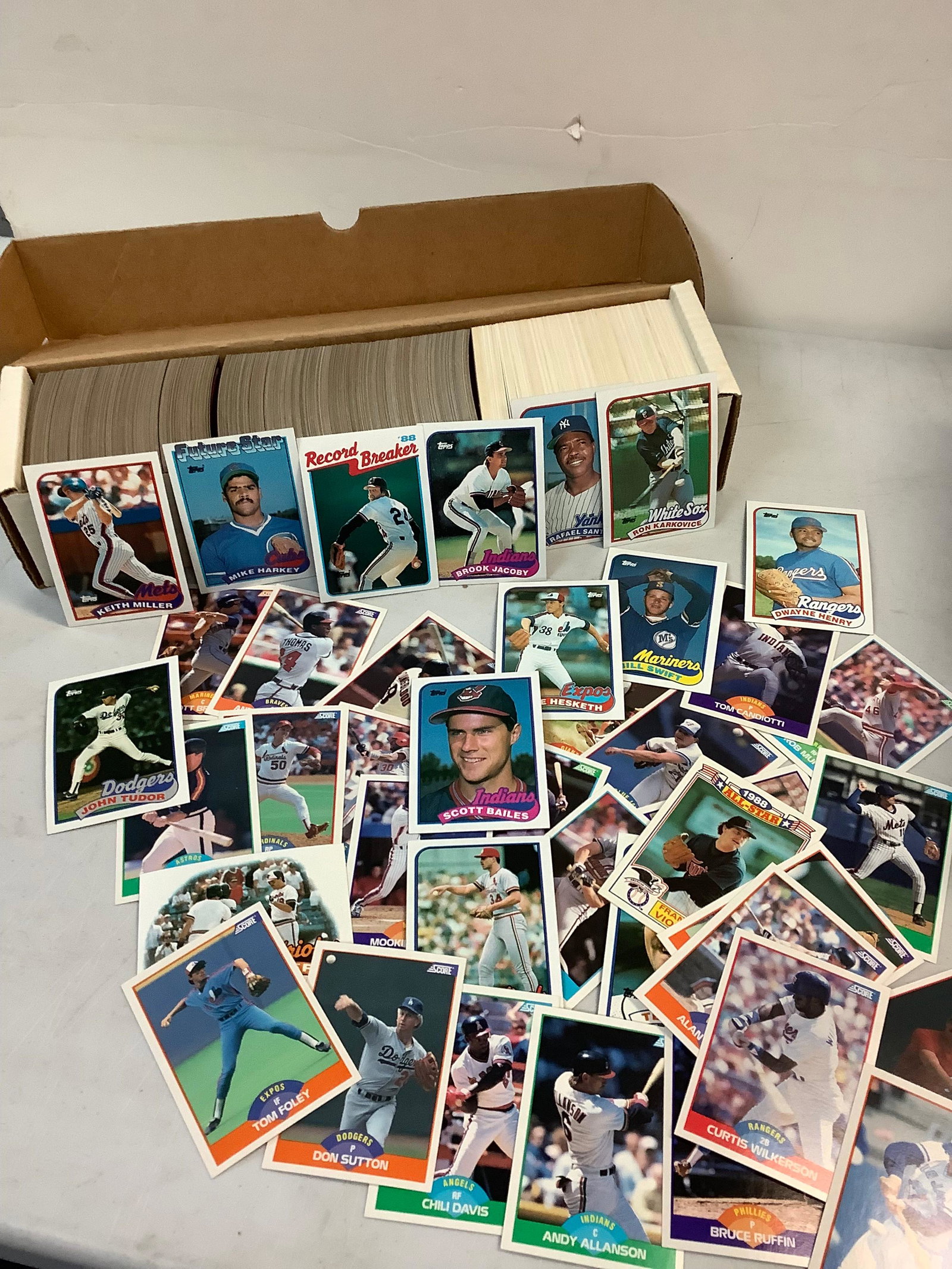 Vintage topps Baseball cards made in the 80's: Vintage topps Baseball cards made in the 80's
