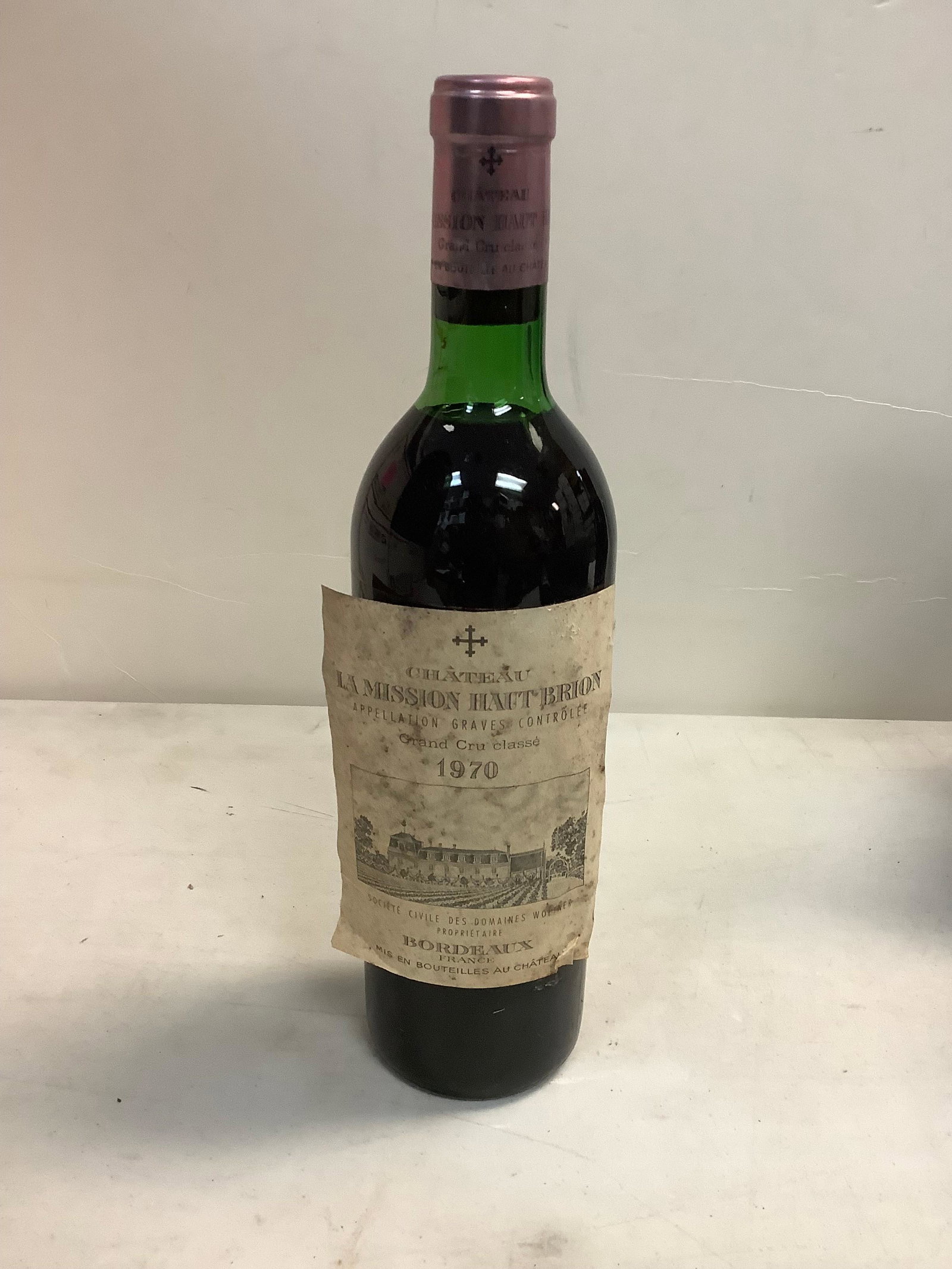 Sealed 1970 LA MISSION HAUT BRION, Grand Cru Classe, Graves, Red Bordeaux 750ml: Sealed 1970 LA MISSION HAUT BRION, Grand Cru Classe, Graves, Red Bordeaux 750ml