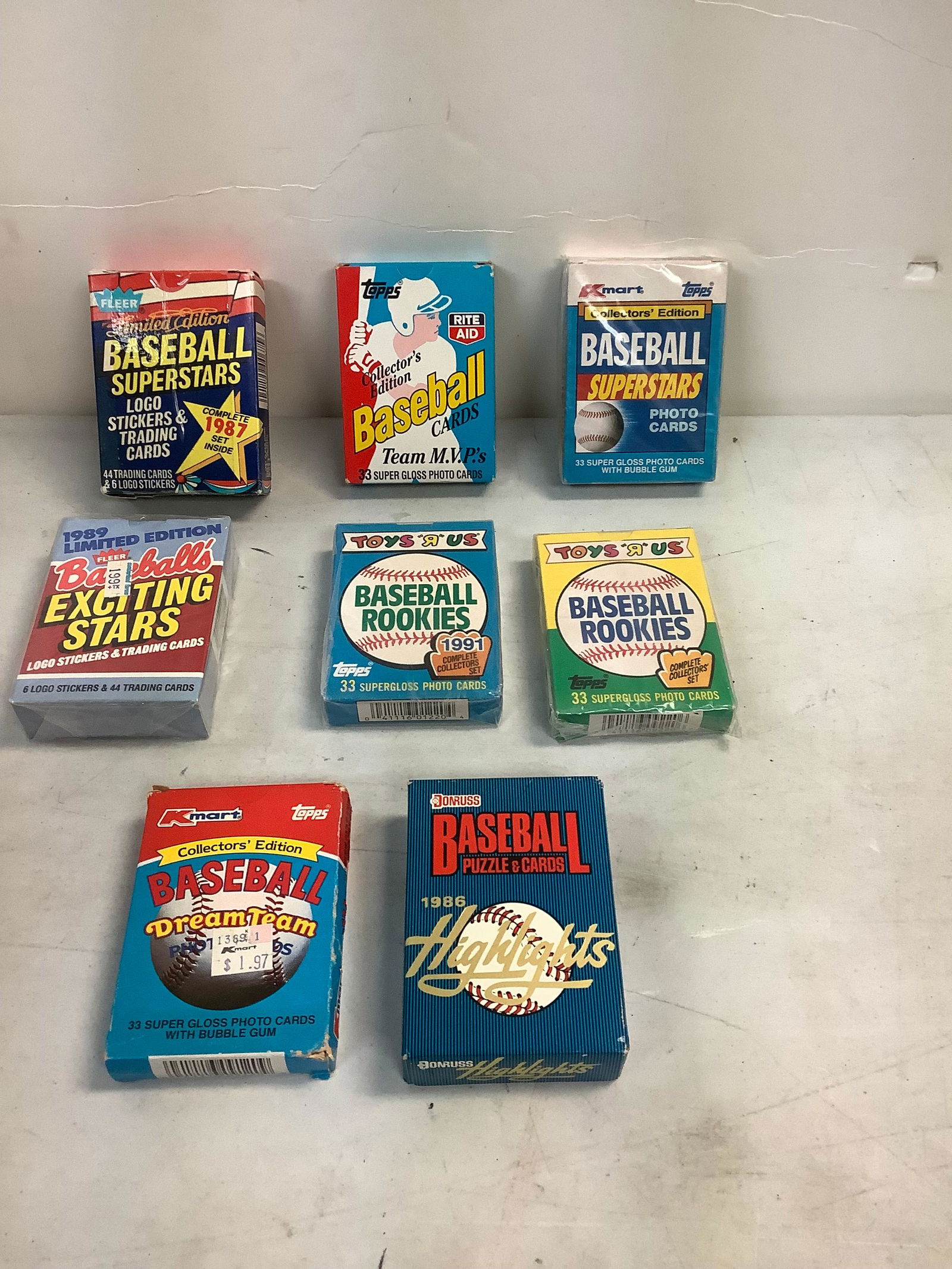 Lot of topps cards, fleer baseball cards: Lot of topps cards, fleer baseball cards