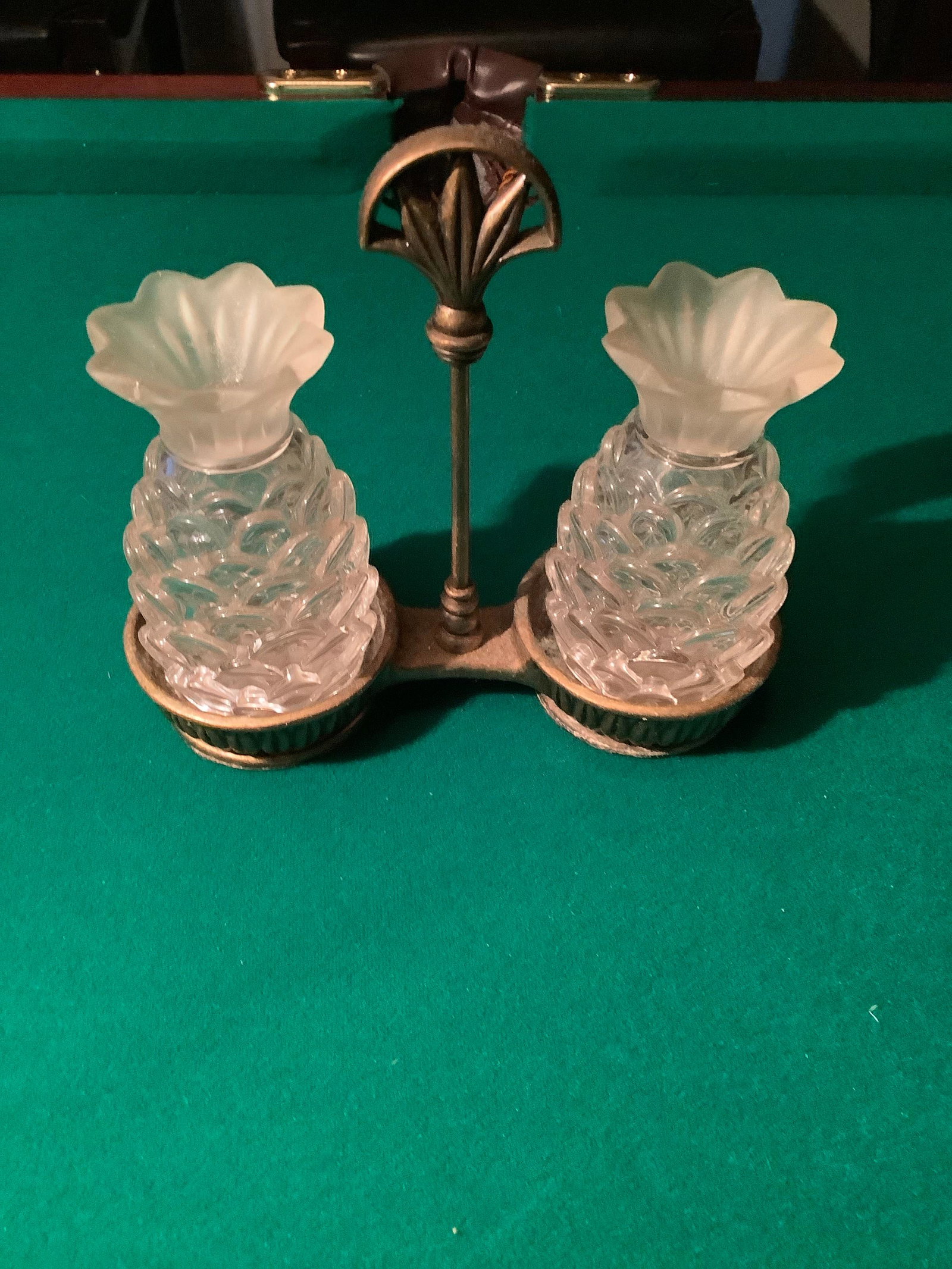 Vintage Lenox Pineapple Lead Crystal Salt & Pepper Shakers on Brass Caddy 5.5x4: Vintage Lenox Pineapple Lead Crystal Salt & Pepper Shakers on Brass Caddy 5.5x4