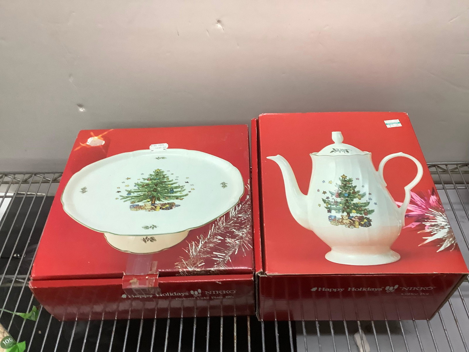 Nikko christmas pedestal cake plate and tea pot: Nikko christmas pedestal cake plate and tea pot