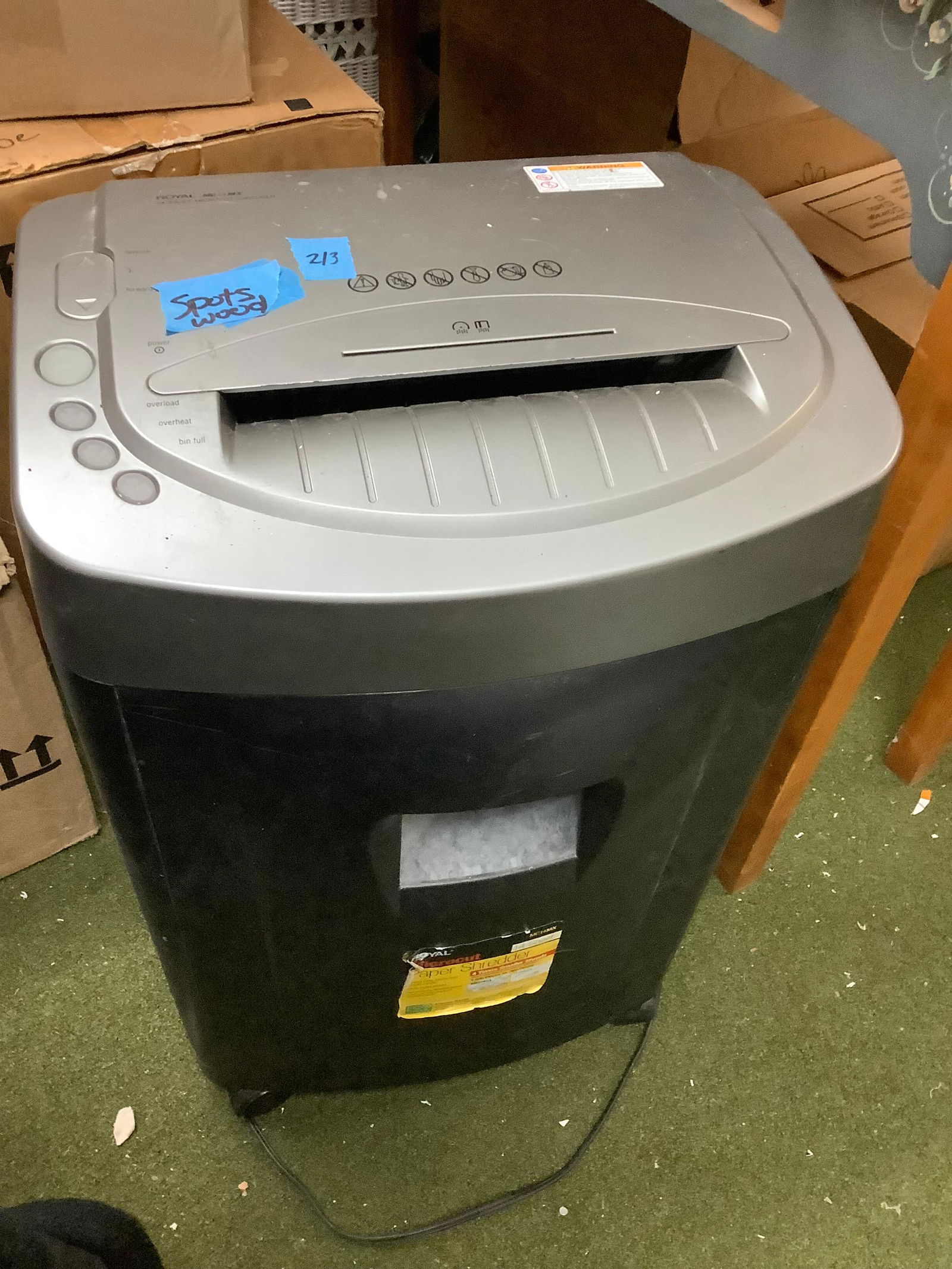 Royal paper shredder (1 of 1)