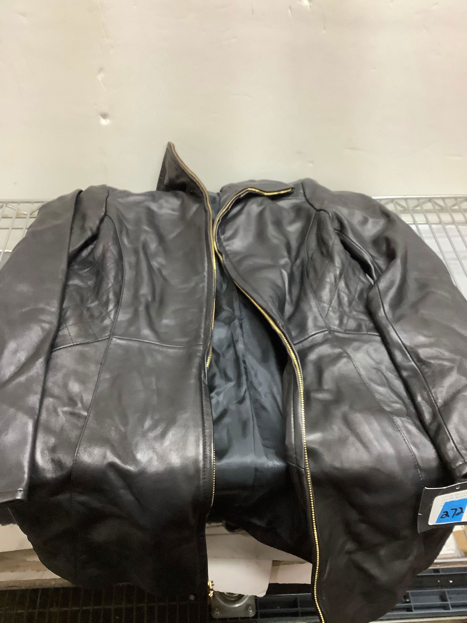 Ellen Tracy Leather jacket size ps (1 of 1)
