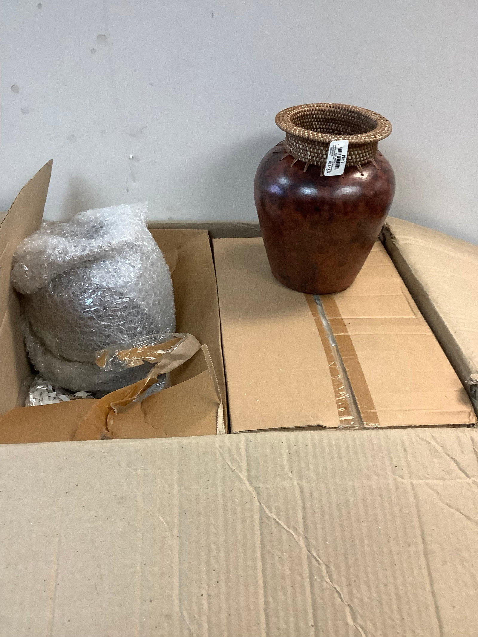 Huge lot of Pier 1 import vases case full of 8 (1 of 1)