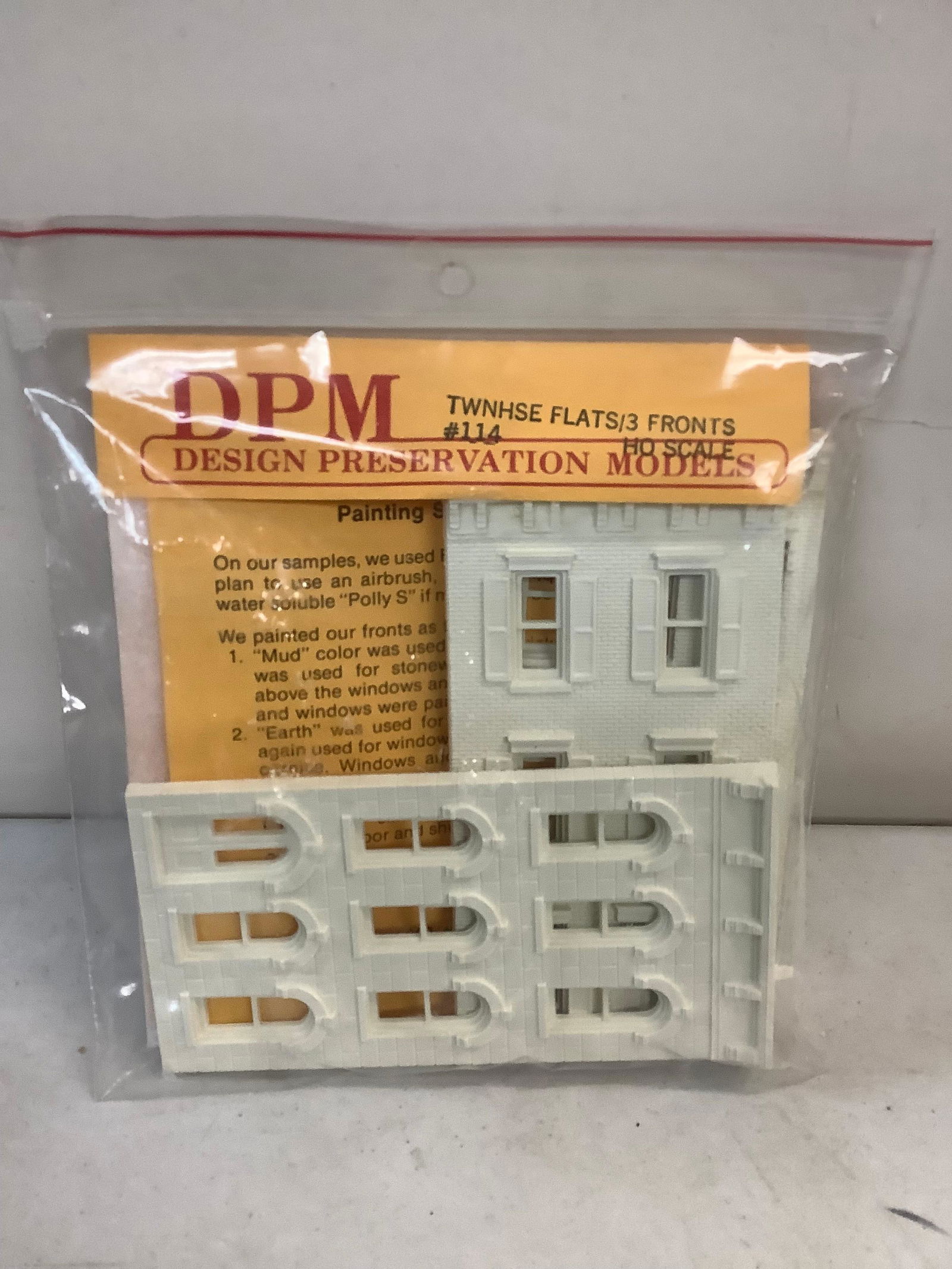 DPM design preservation models Twnhse flats/3 fronts HO scale #114 (1 of 1)