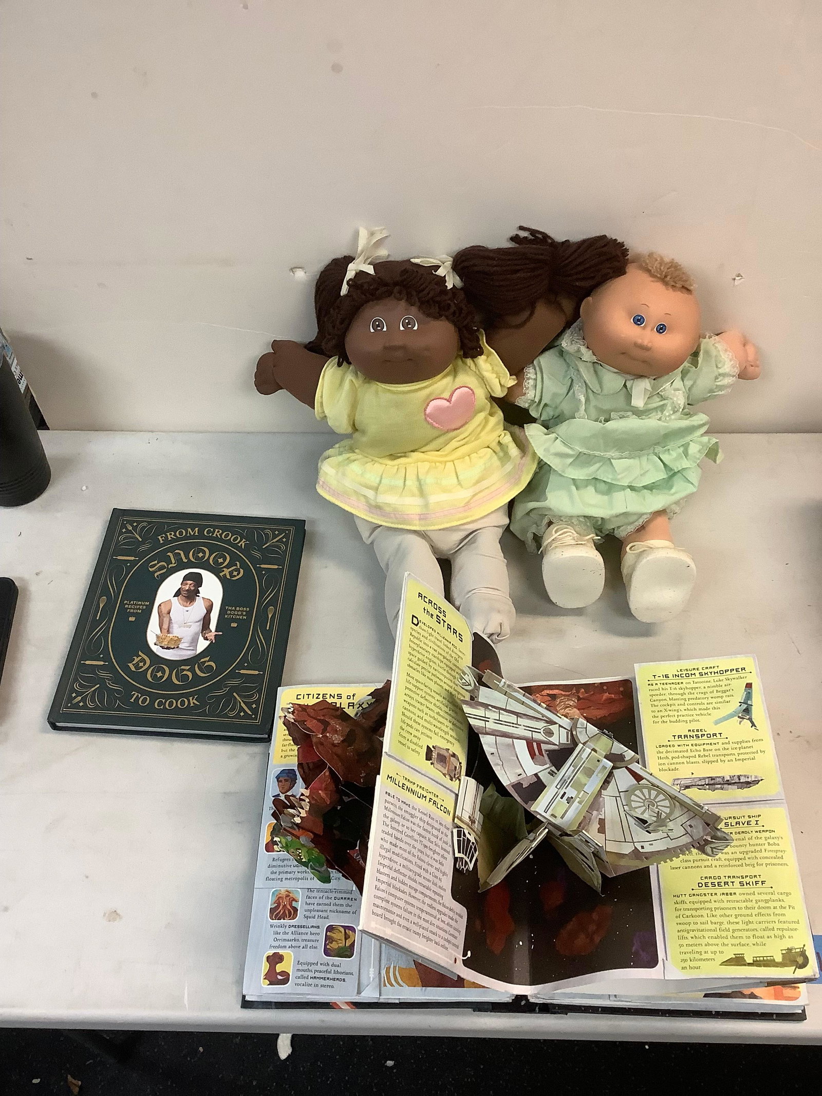 Lot of Cabbage Patch Kids Dolls, Snoop Dogg Cookbook and Star Wars Pop Up Book (1 of 1)