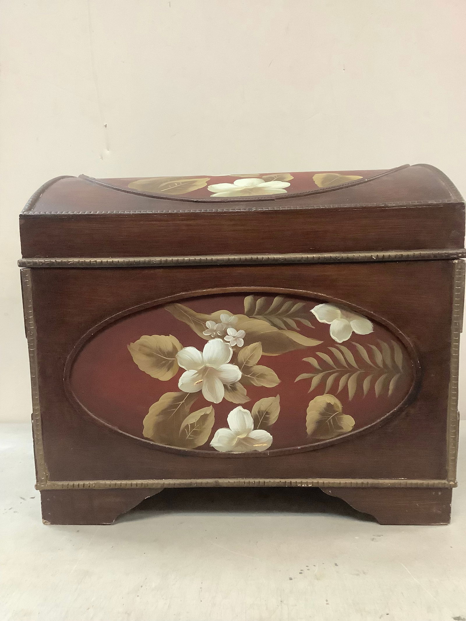 Decorative chest - velvet inside (16 x 19 x 14 (1 of 1)