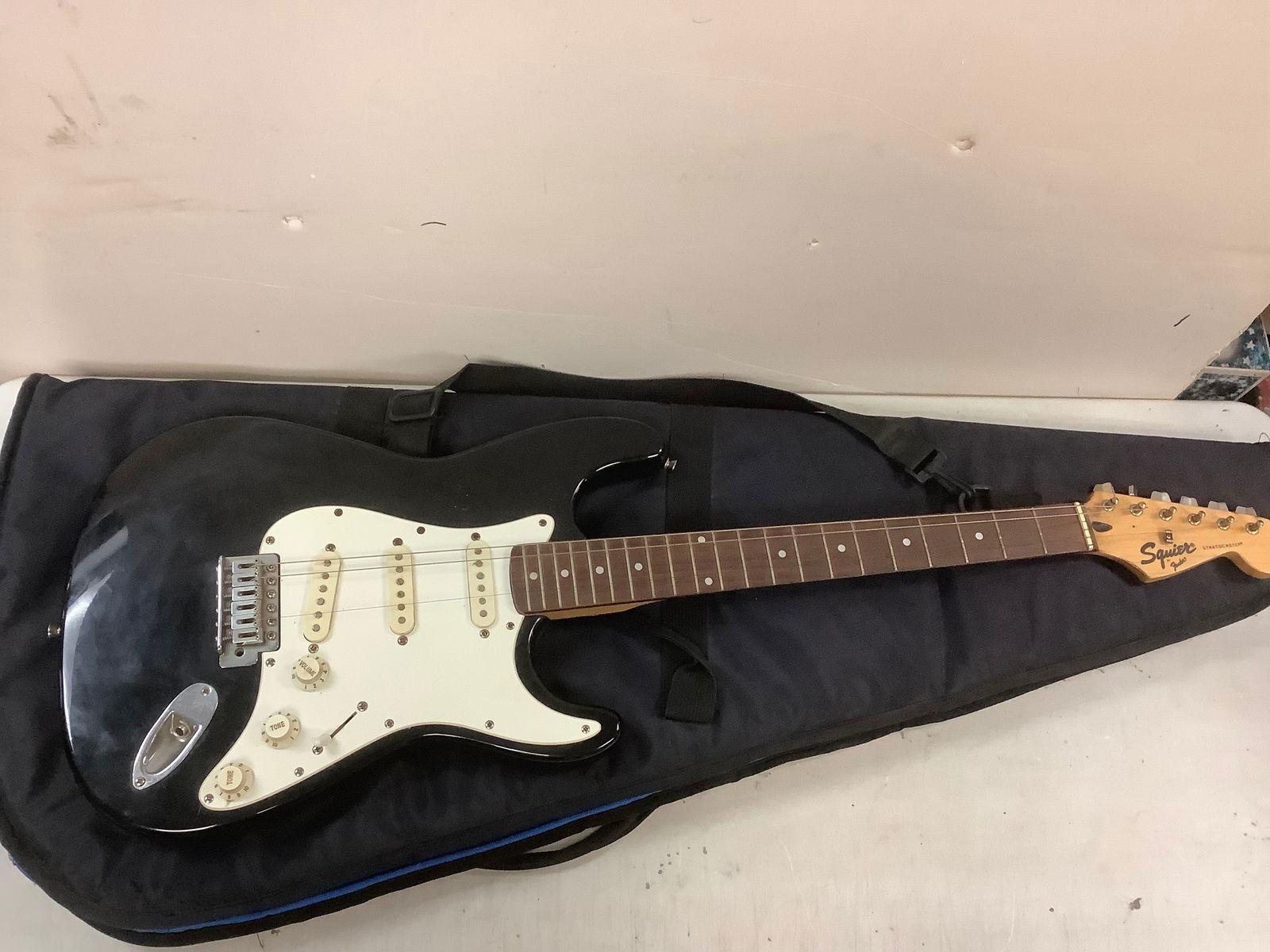 Vintage Squier fender stratocoster electric guitar, made in Korea 1980's with soft case (needs (1 of 1)