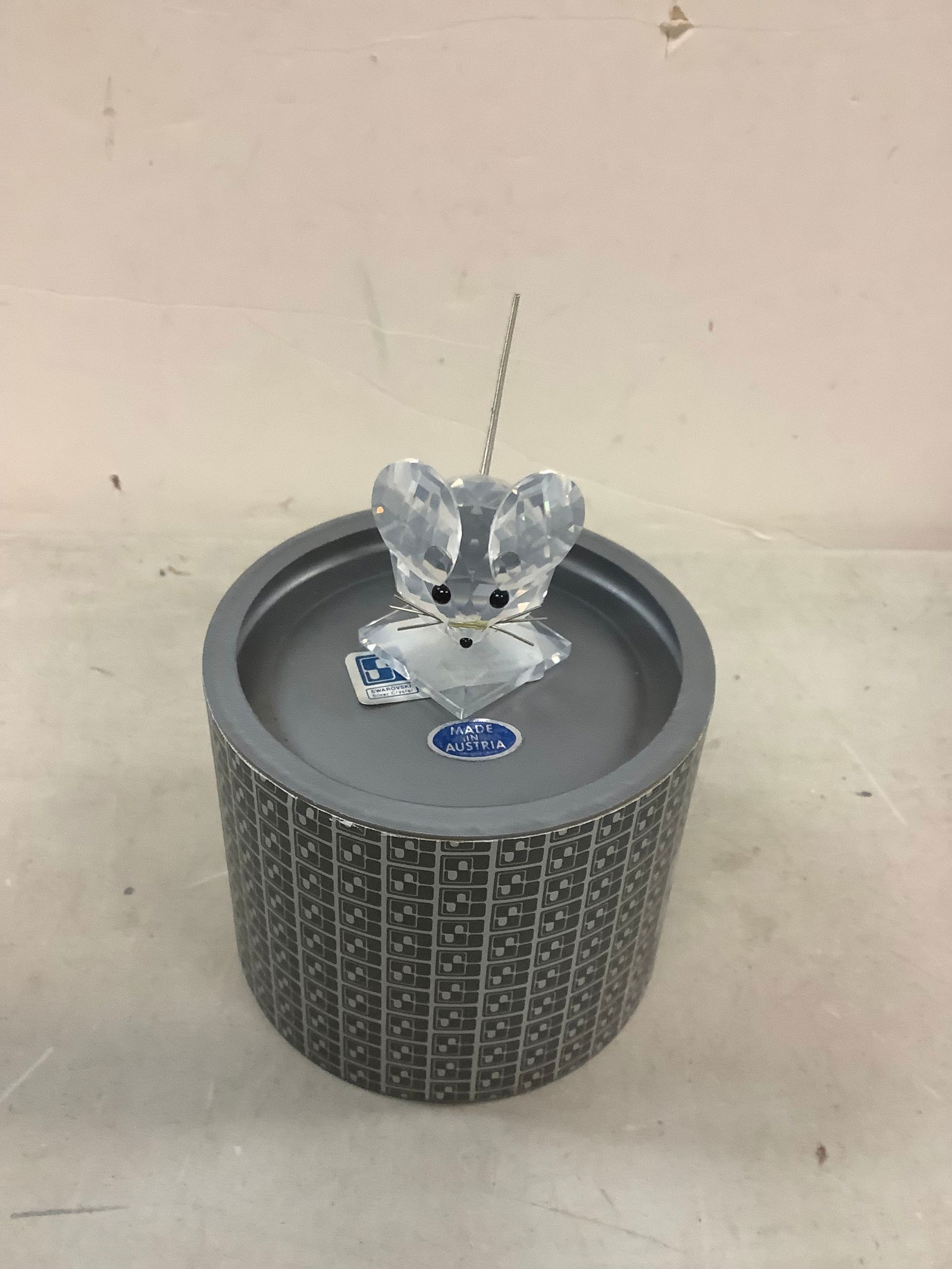 Swarovski crystal Mouse 2in tall (1 of 1)