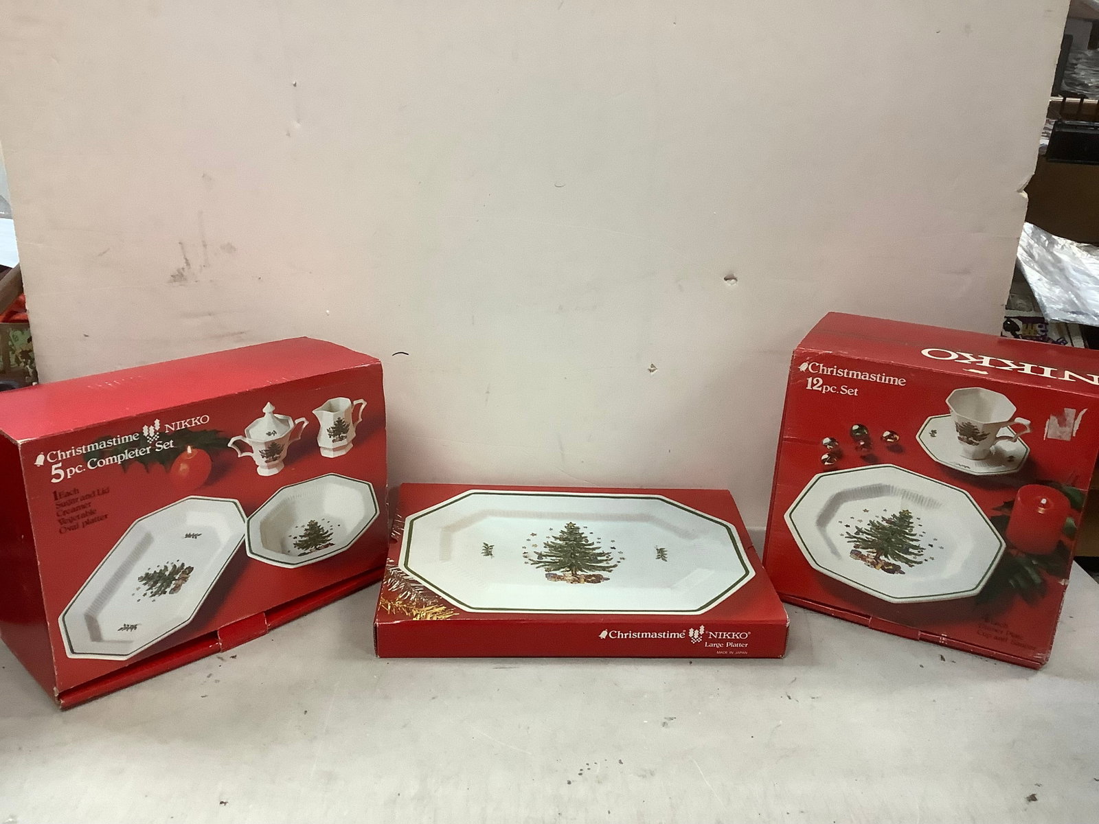 Lot of CHRISTMASTIME christmas plates, Christmas platter and 5pc set: Lot of CHRISTMASTIME christmas plates, Christmas platter and 5pc set