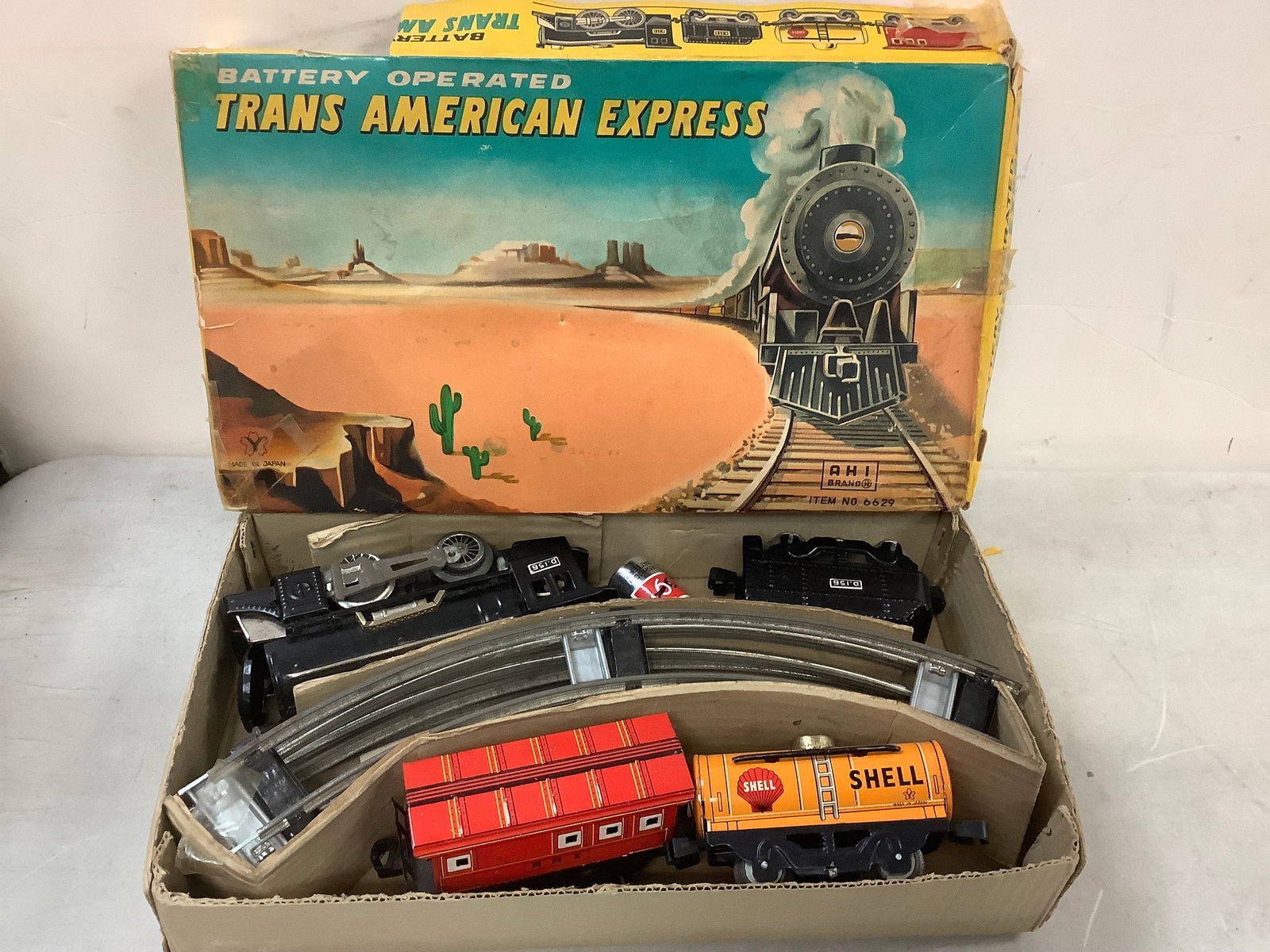 Battery operated trans american express model train (1 of 1)