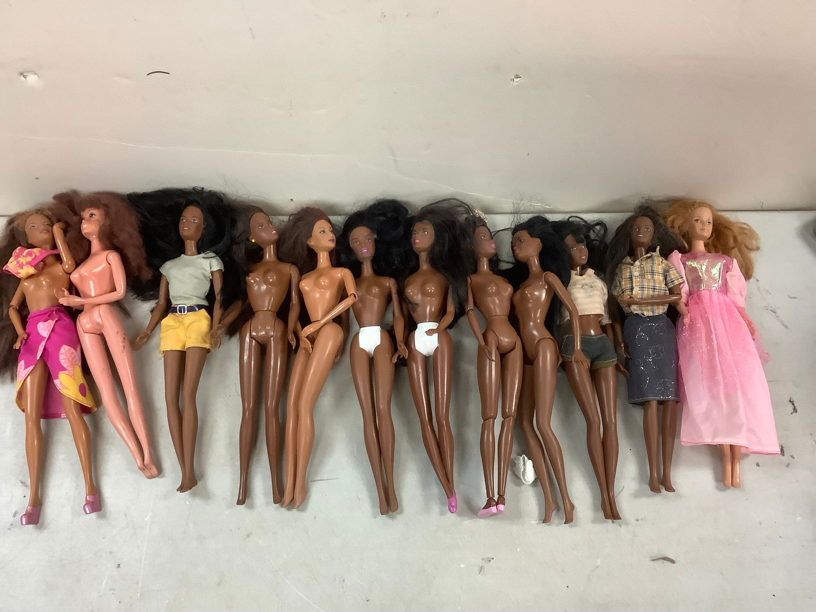 Lot of misc. barbie dolls (1 of 1)