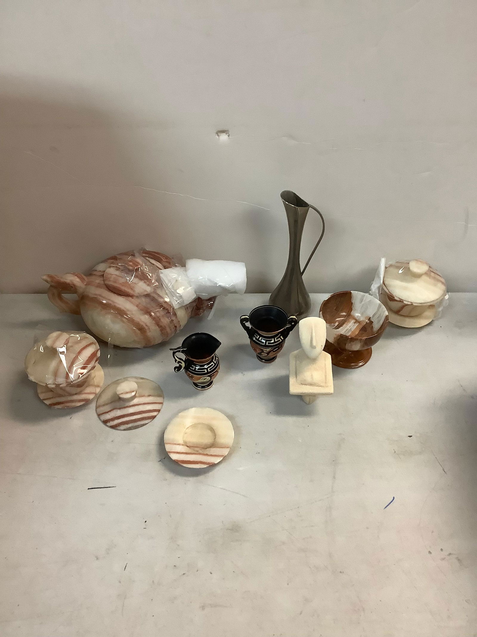 teapot and tea cups and a ice cream cup, mini vases and more: teapot and tea cups and a ice cream cup, mini vases and more