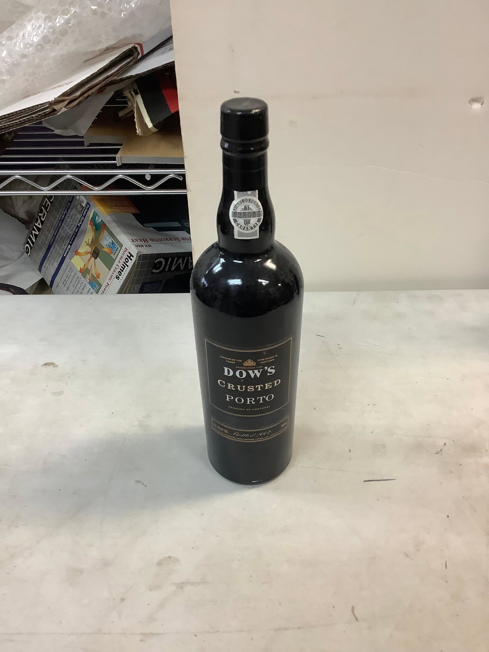 Dow's Crusted Port bottled 2002 750ML: Dow's Crusted Port bottled 2002 750ML