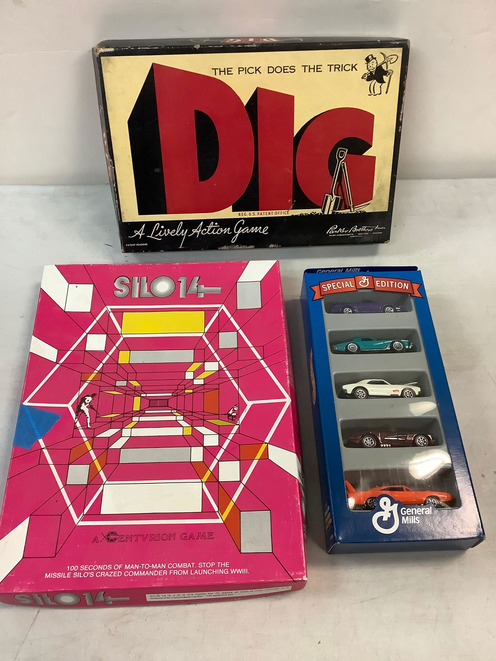 General Mills 1997 Hot Wheels Designer Collection, Parker Brothers Dig Action Game and Silo14 (1 of 1)